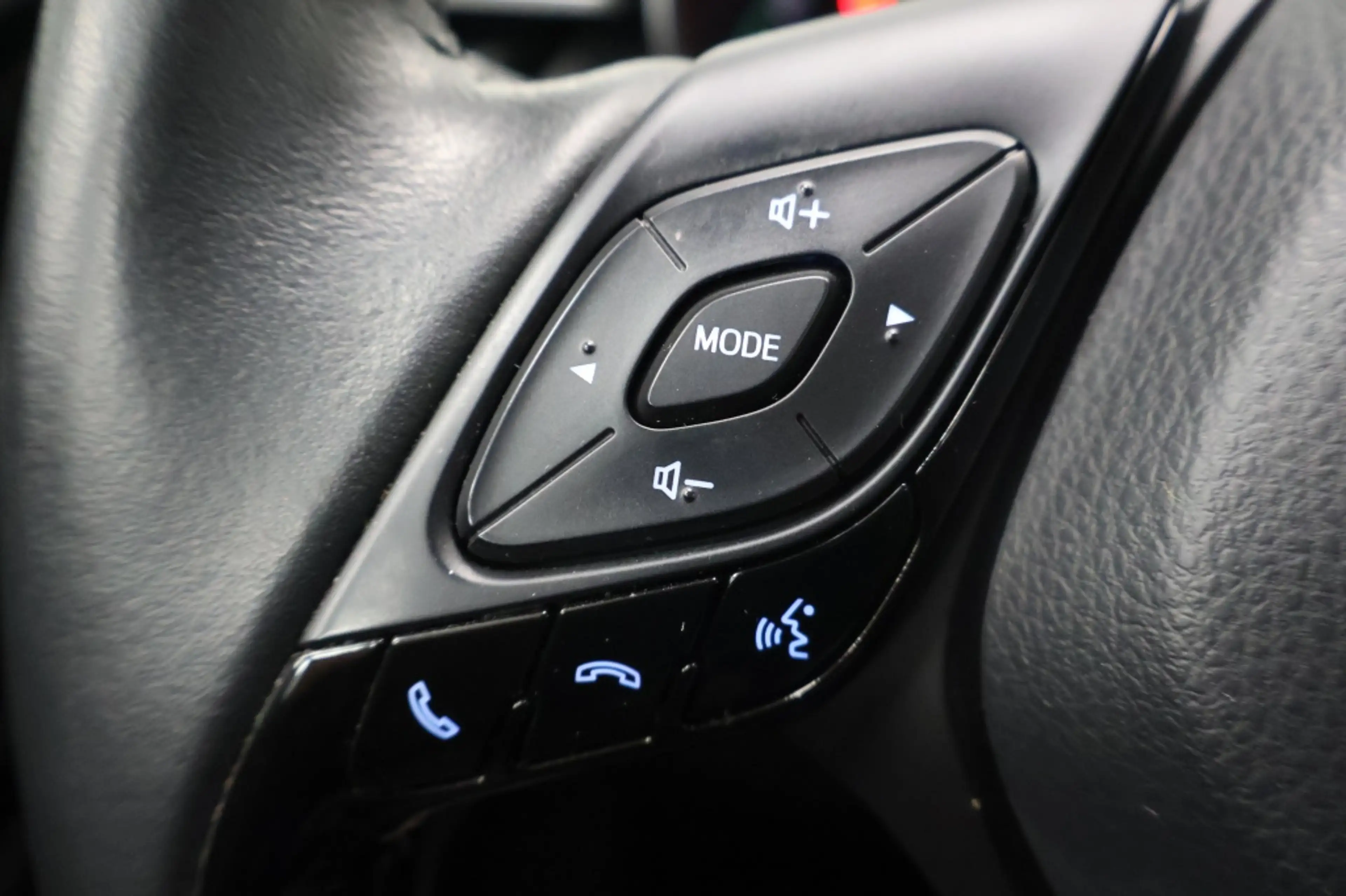 Toyota C-HR 2.0 Hybrid Dynamic | All-season banden | Origineel — photo 11