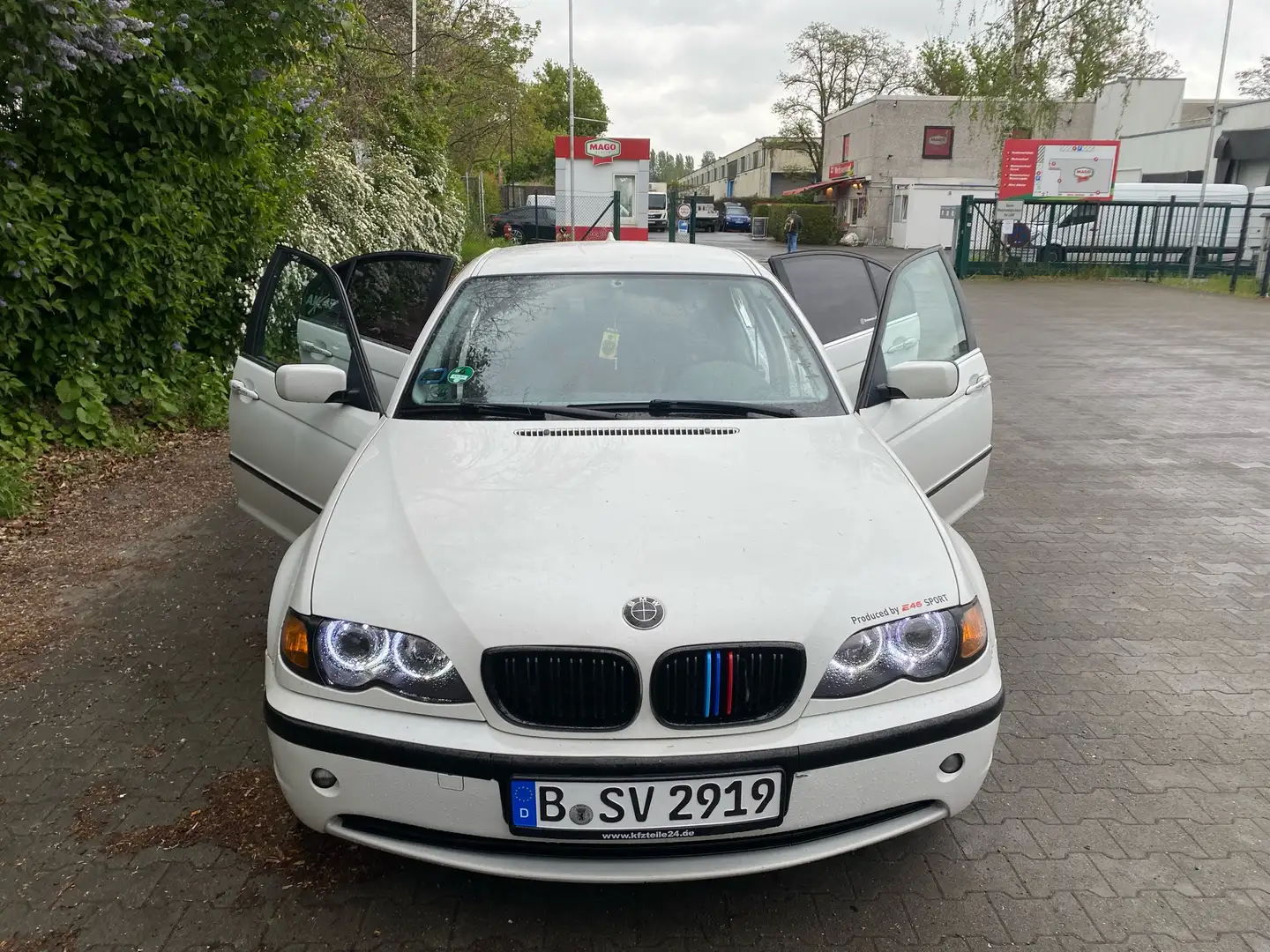 BMW 320 320i Edition Sport Weiß - 1