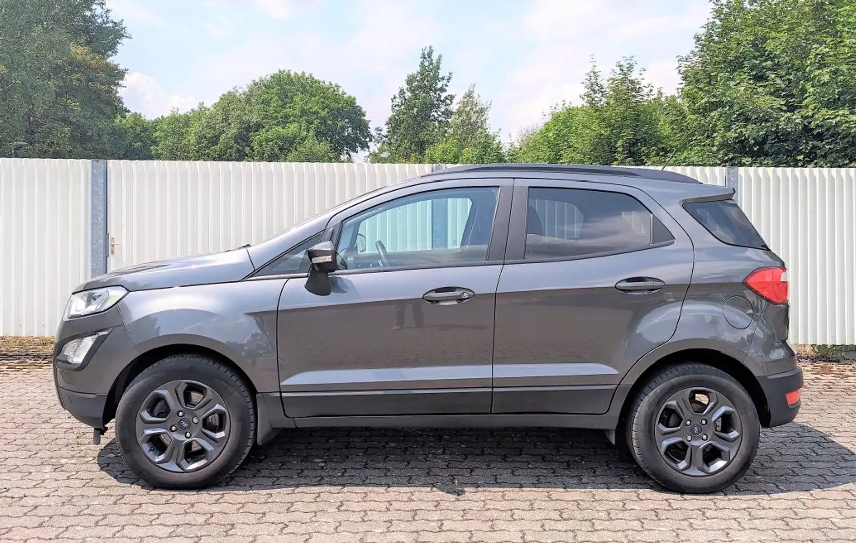 Ford EcoSport 1.0 EcoBoost COOL&CONNECT Grau - 2