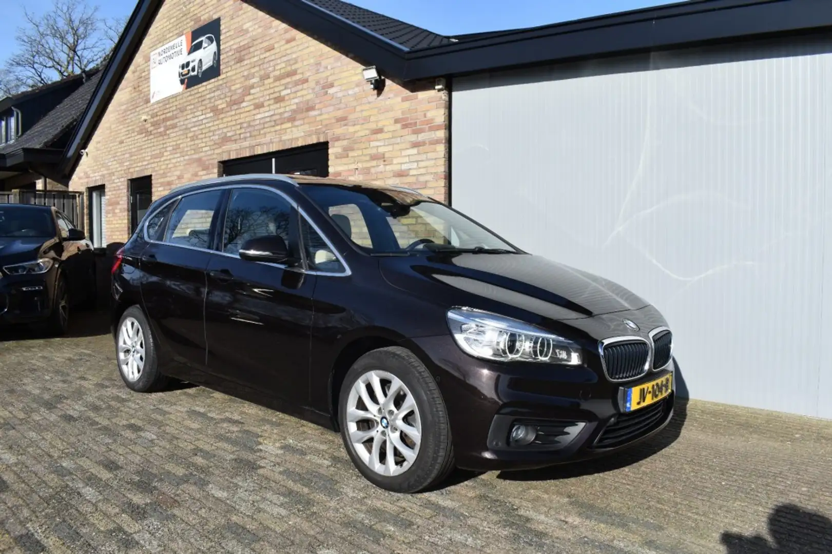 BMW 225 225XE CENT.HIGH EX. Xenon, Navi, Leder, Cruise, Pa Brown - 2