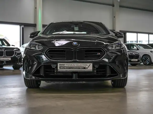BMW 2 Series view 3