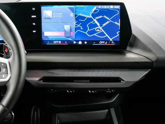 BMW 2 Series view 12