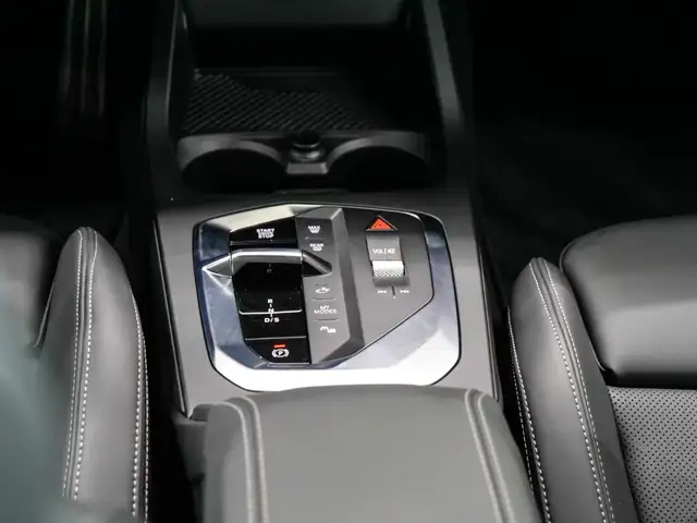 BMW 2 Series view 13