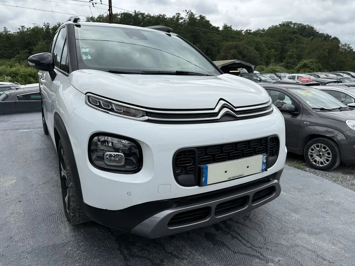 Citroen C3 Aircross BLUEHDI 100CH S\u0026S SHINE E6.D-TEMP Blanc - 1