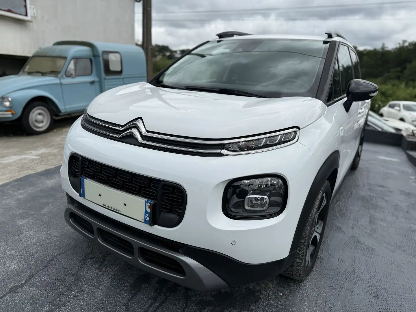 Citroen C3 Aircross BLUEHDI 100CH S\u0026S SHINE E6.D-TEMP Blanc - 2