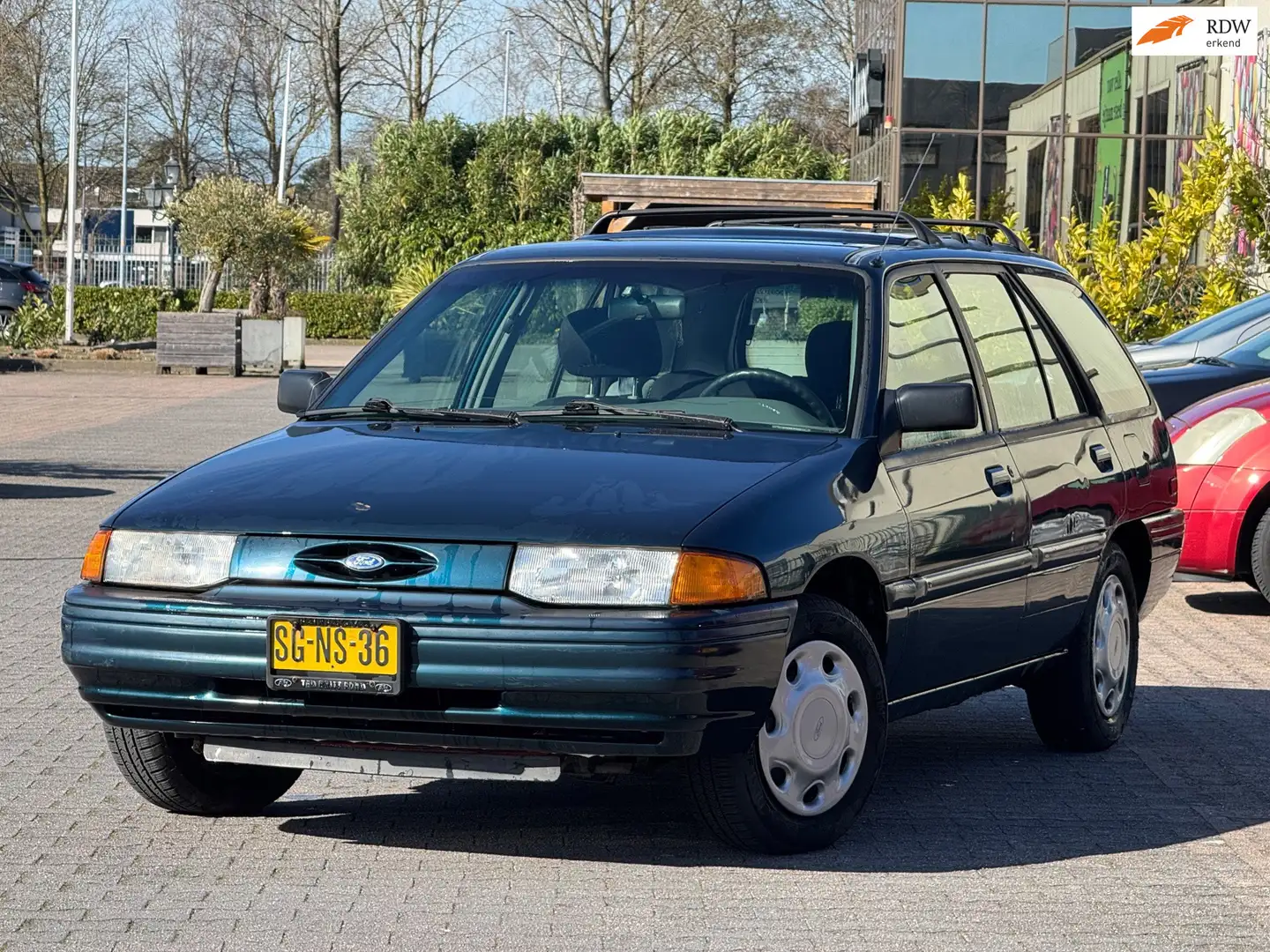 Ford Escort LX WAGON |APK 18-12-2026 | Automaat | Airco | Elek Verde - 1