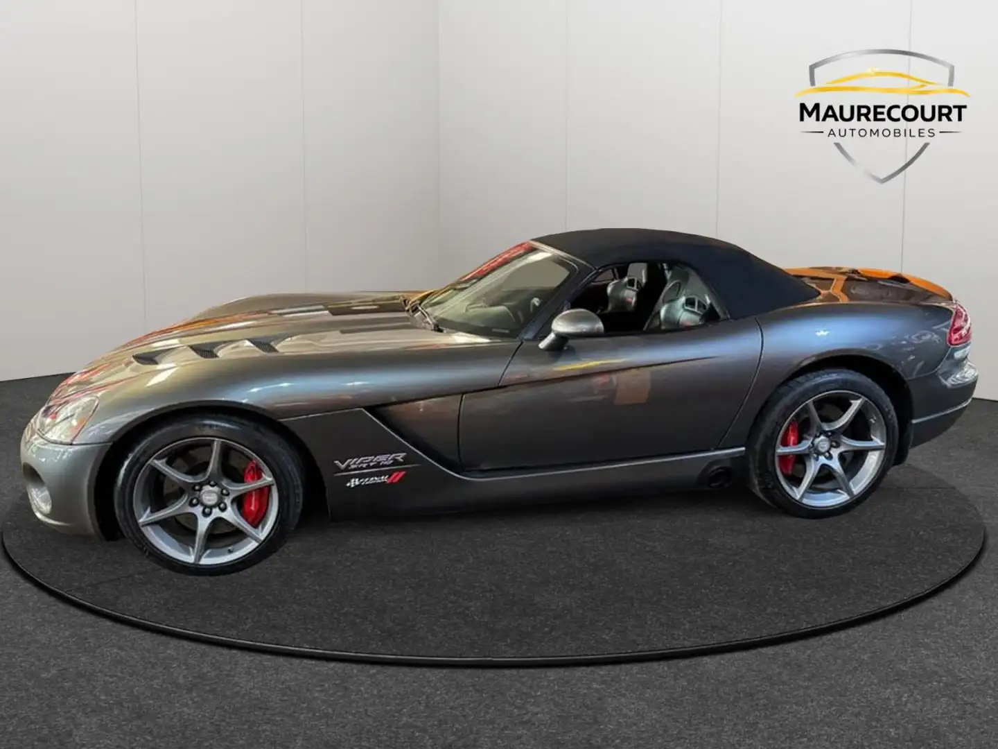 Dodge Viper 2010 Dodge Viper SRT-10 FINAL EDITION 600CH Grau - 2
