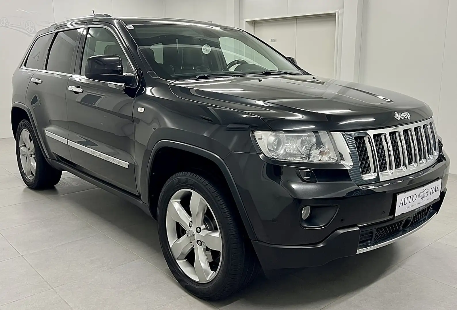 Jeep Grand Cherokee 3,0 Overland CRD Schwarz - 2