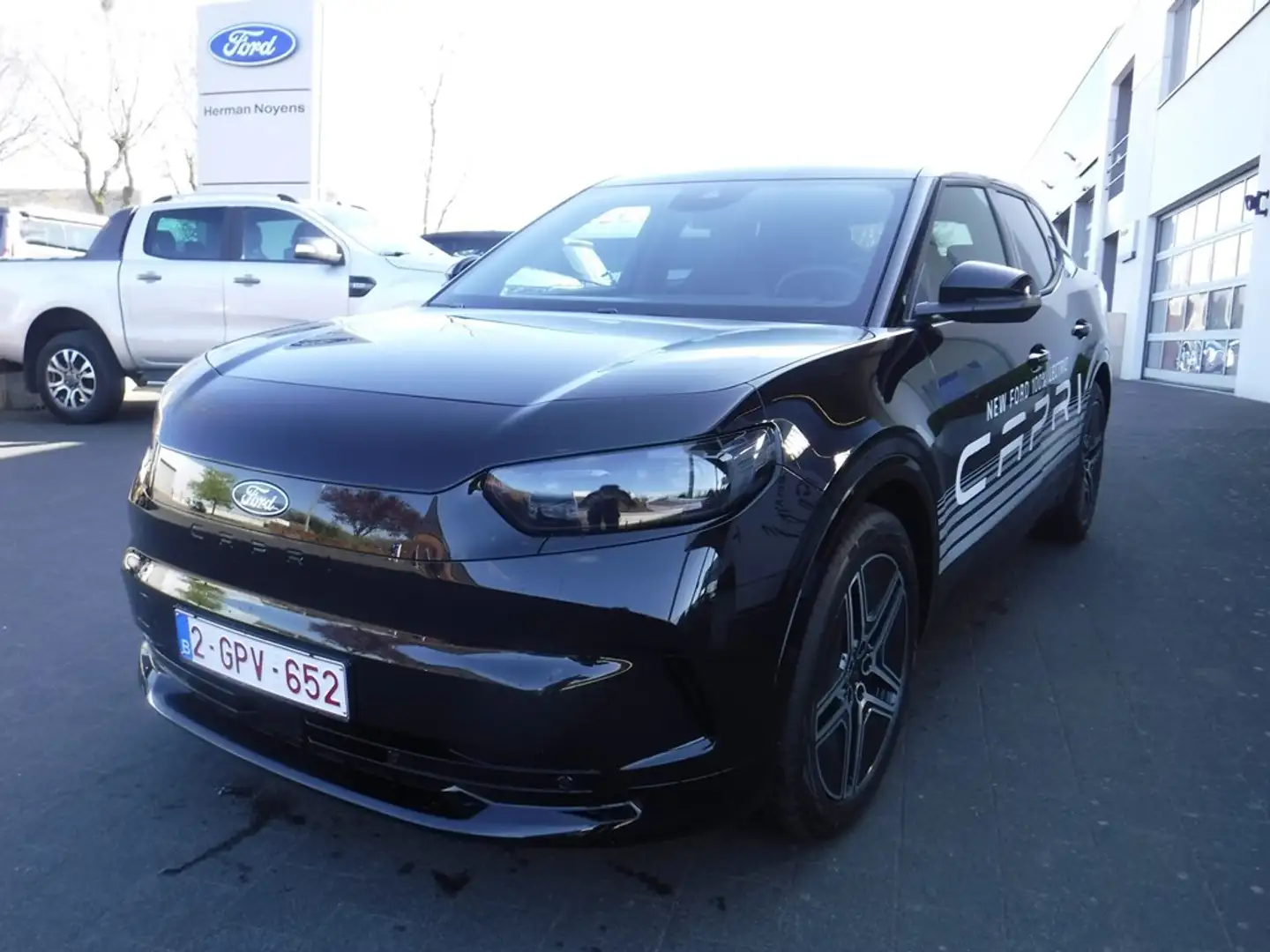 Ford Capri Premium RWD Zwart - 1