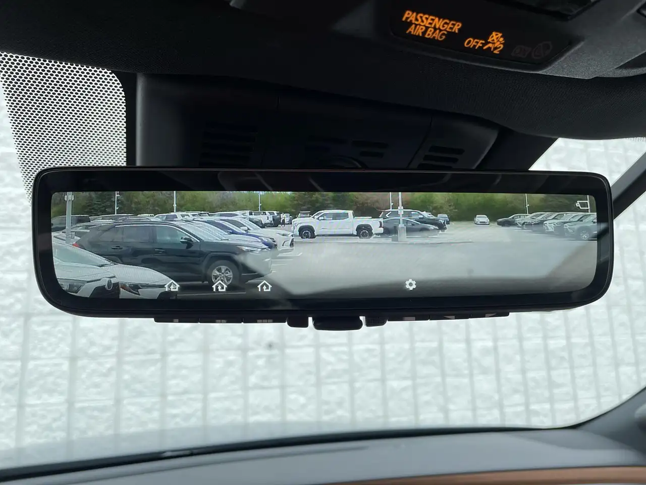 Toyota Crown снимка Toyota Crown