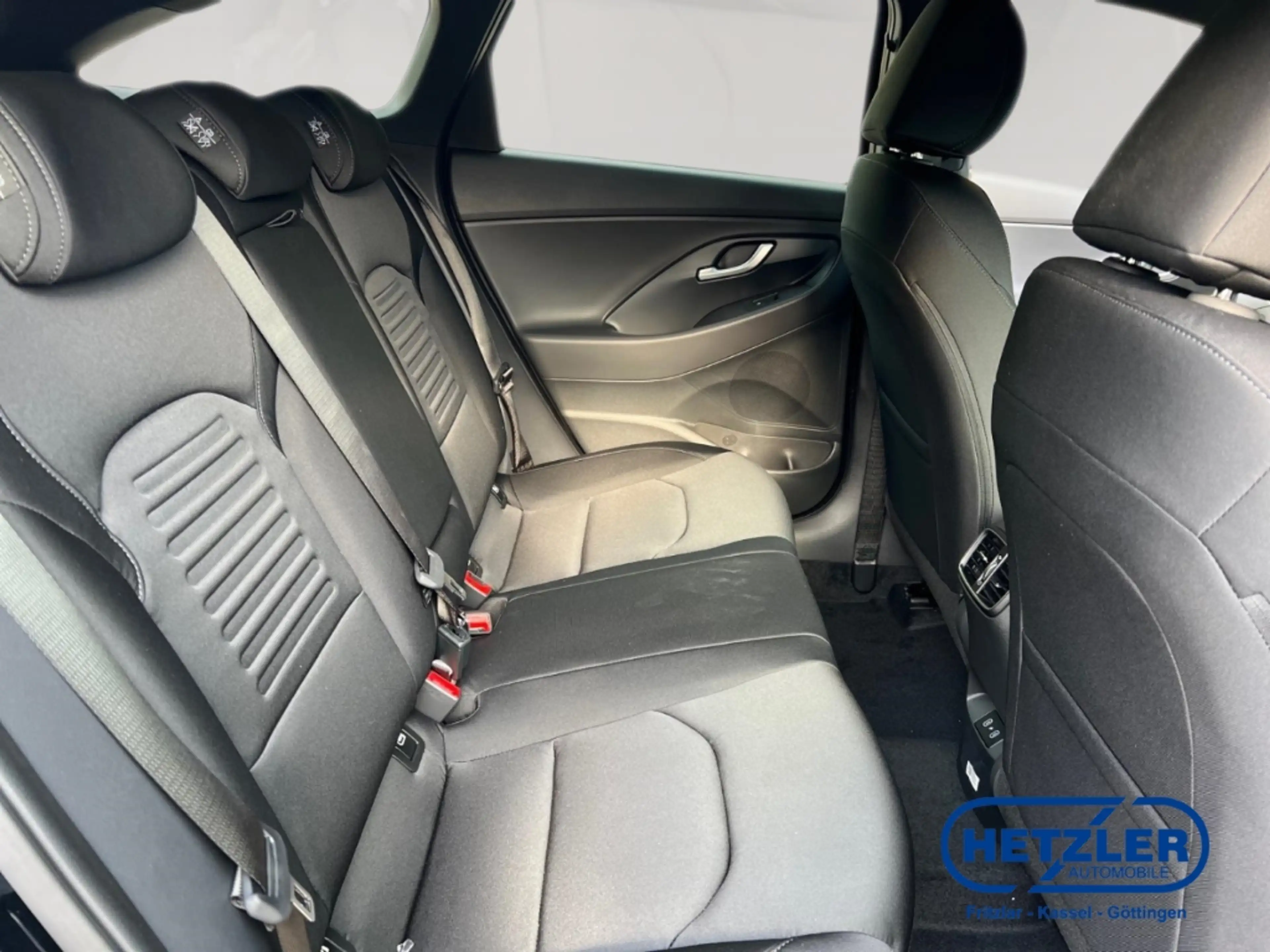 Hyundai i30 Kombi Trend 1.0 T-GDI EU6e Navi LED Apple CarPlay — photo 13