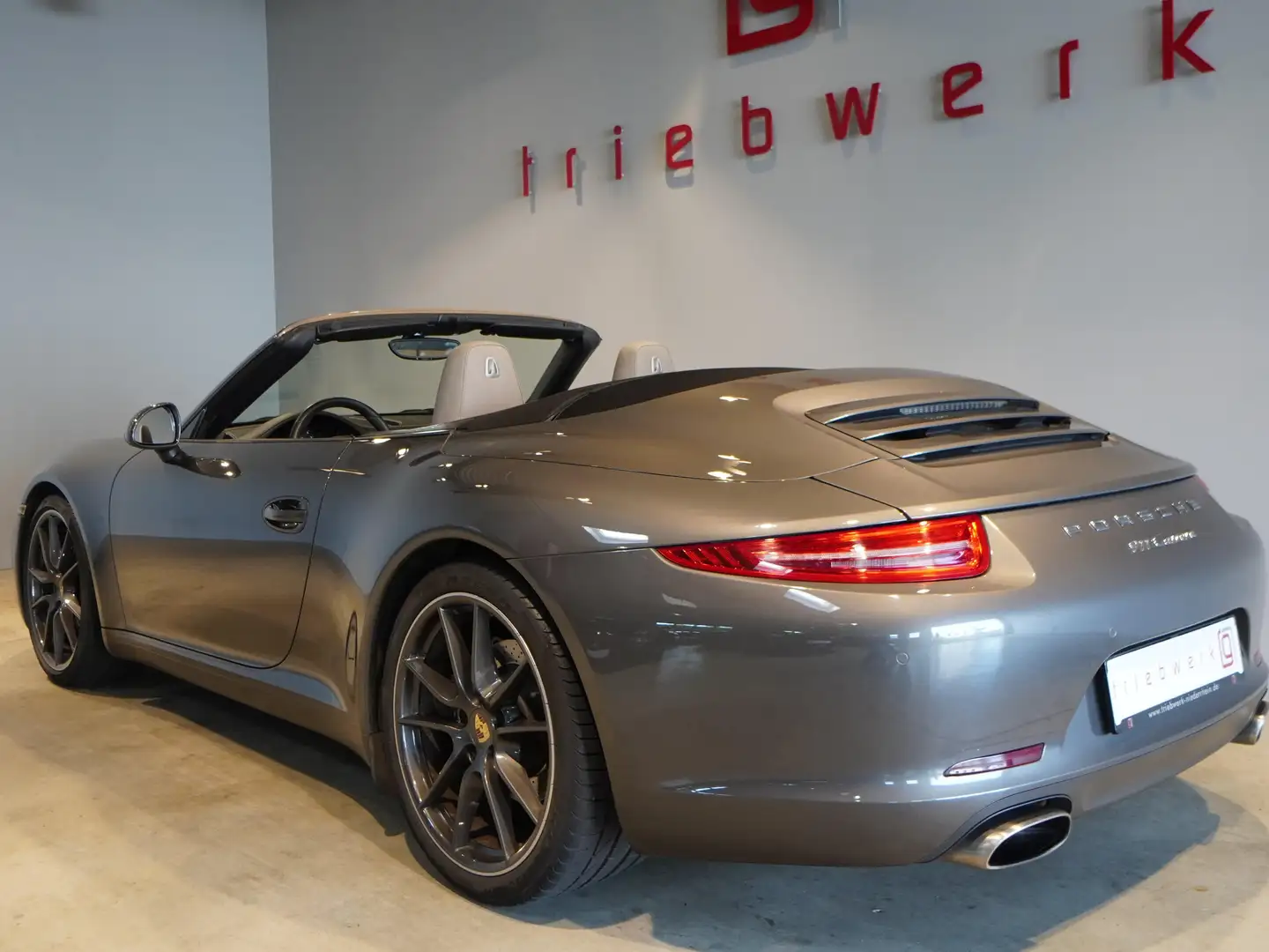 Porsche 991 911 Carrera Cabriolet PDK*BRD*U-frei*2HD*PZ Gepfl. Grau - 2