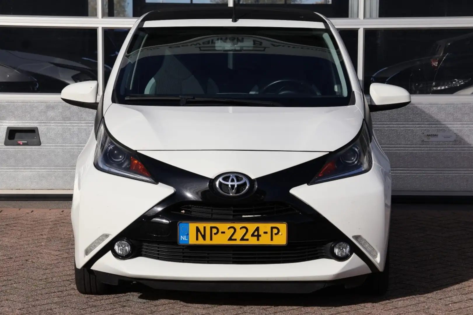 Toyota Aygo 1.0 VVT-ix airco, open dak Wit - 2