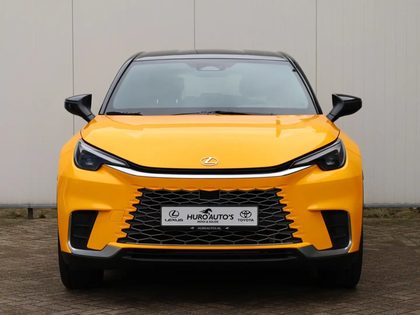 Lexus LBX Emotion 2WD | Tech Pack| Leder | El achterklep | Jaune - 2