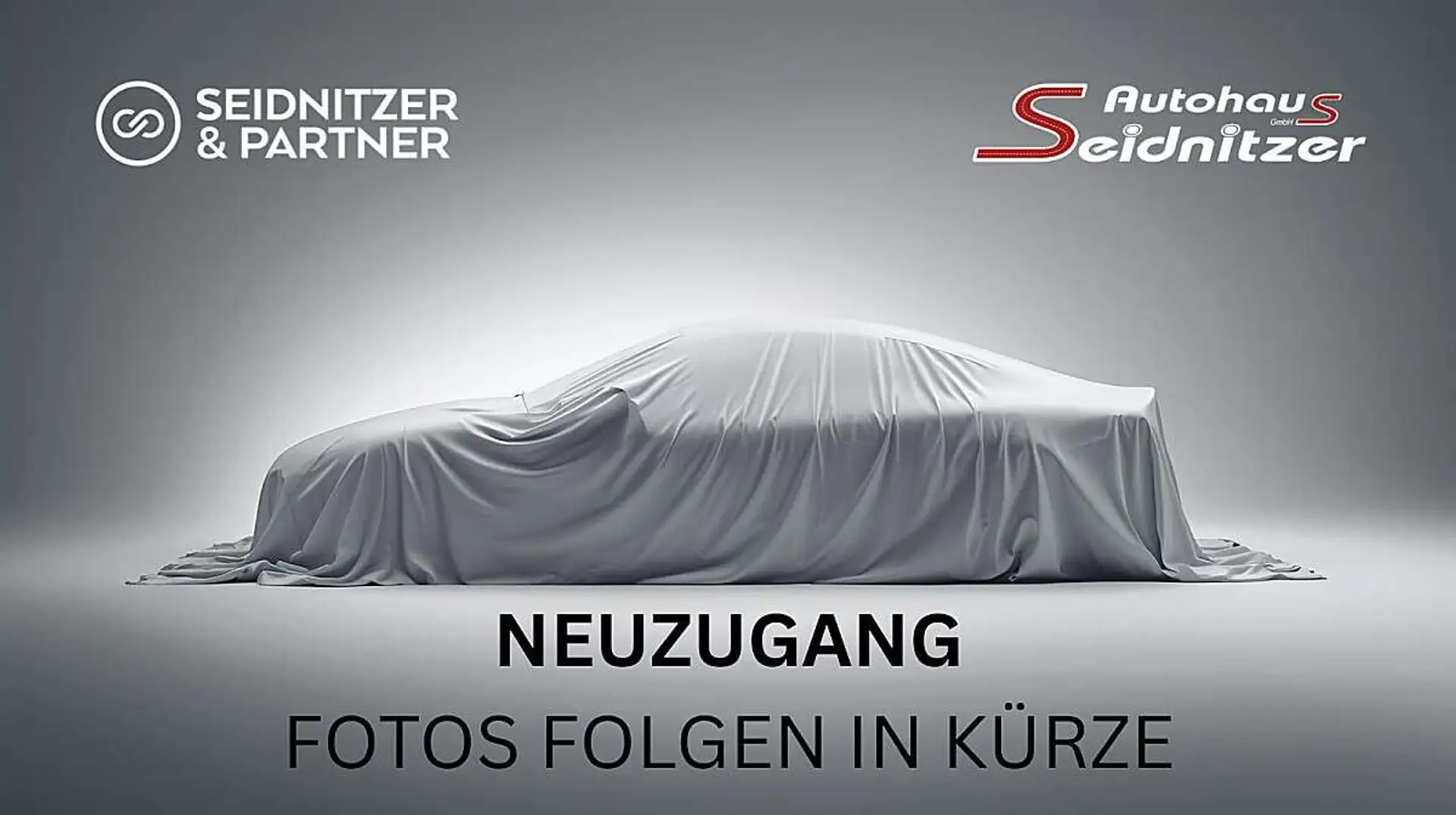 Volvo EC40 Single Motor Extended Range 82kWh Plus Dark Schwarz - 1