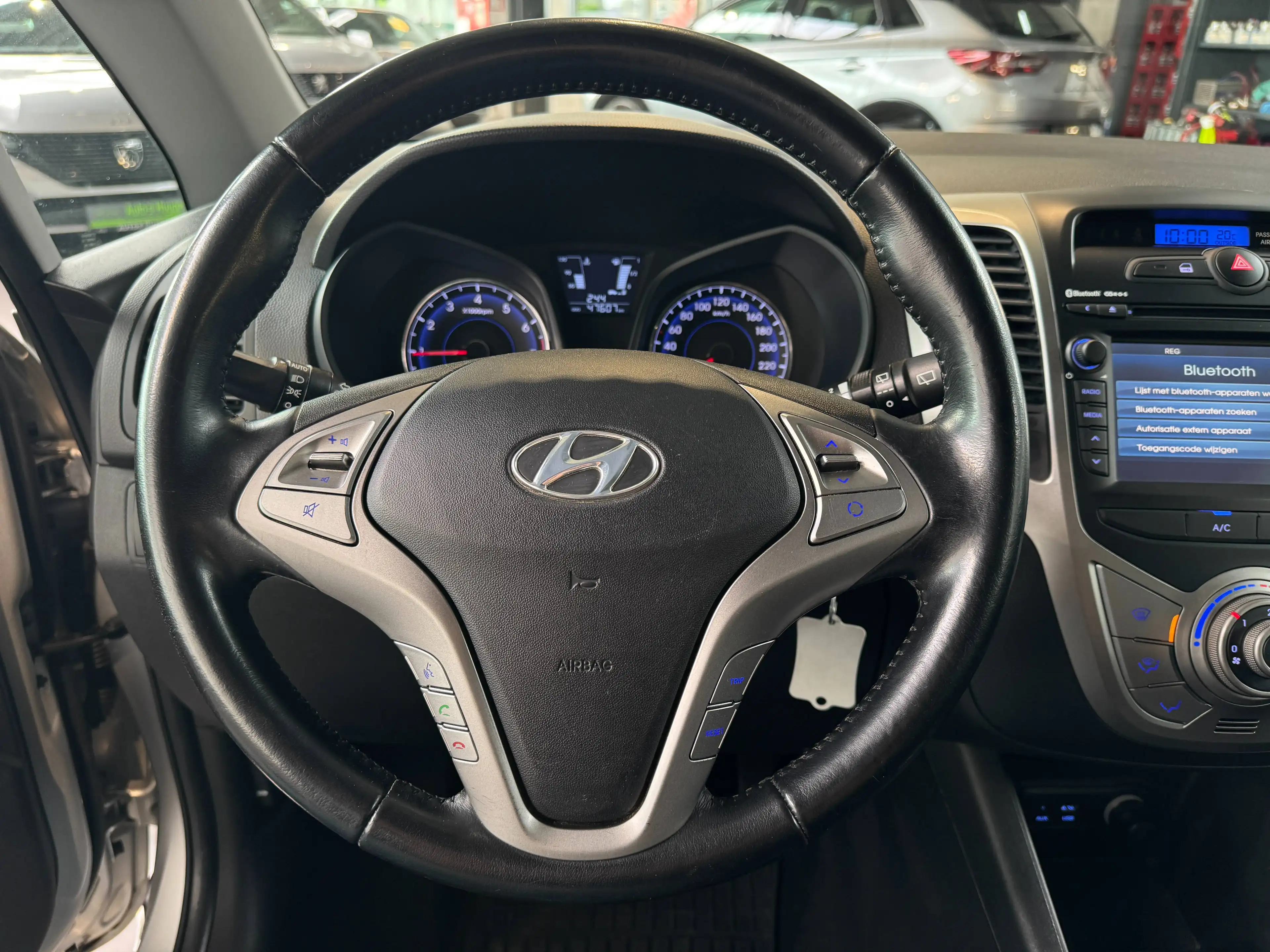 Hyundai iX20 1.4i ISG — photo 12