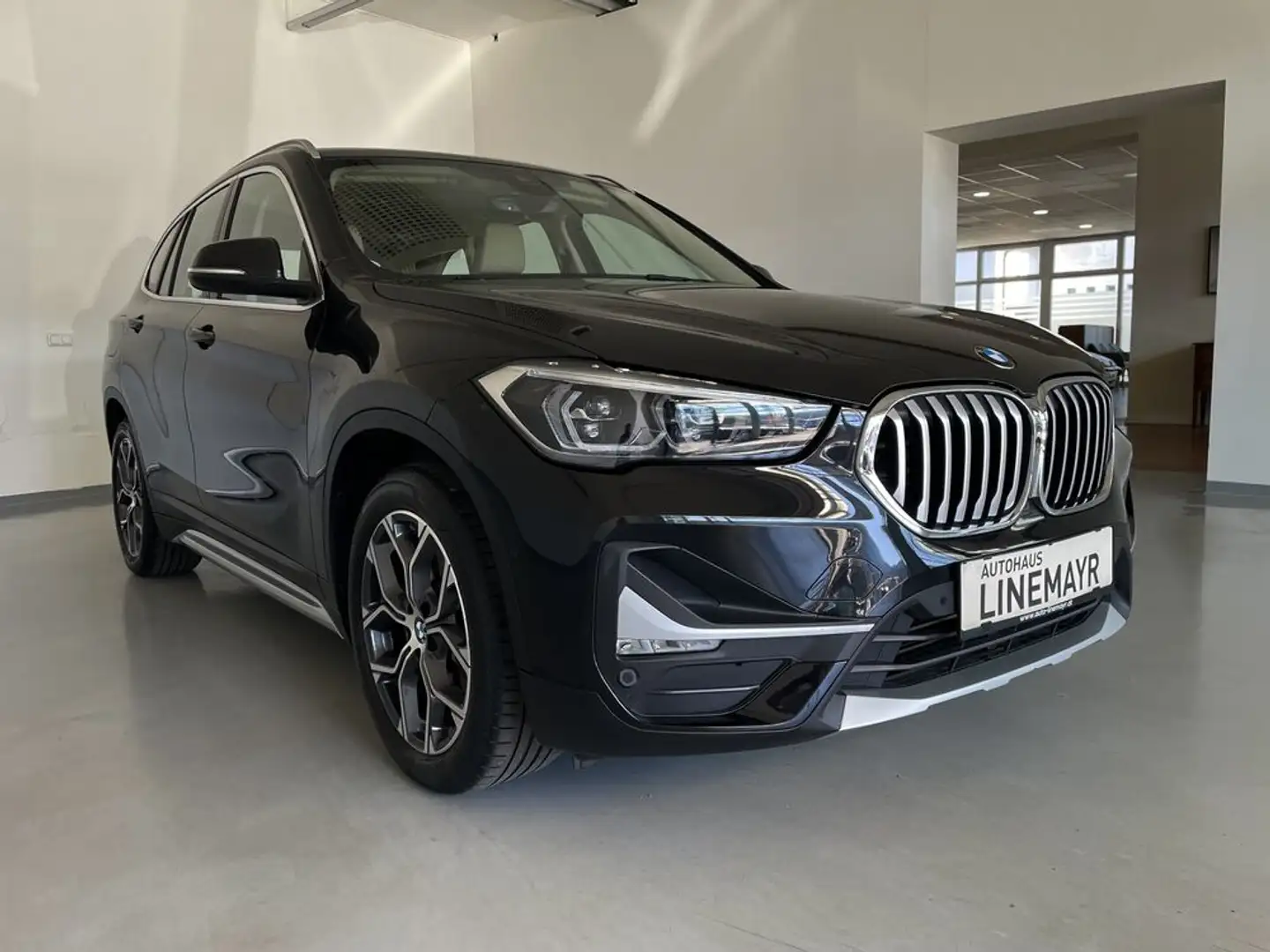 BMW X1 xDrive 25e Aut., x-Linepaket, LED,AHK Nero - 2