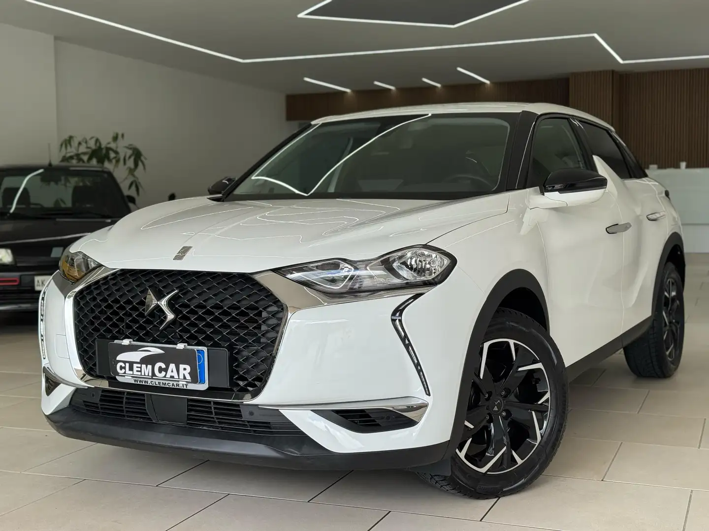 DS Automobiles DS 3 Crossback DS3 Crossback 1.5 bluehdi Grand Chic 130cv auto Bianco - 1