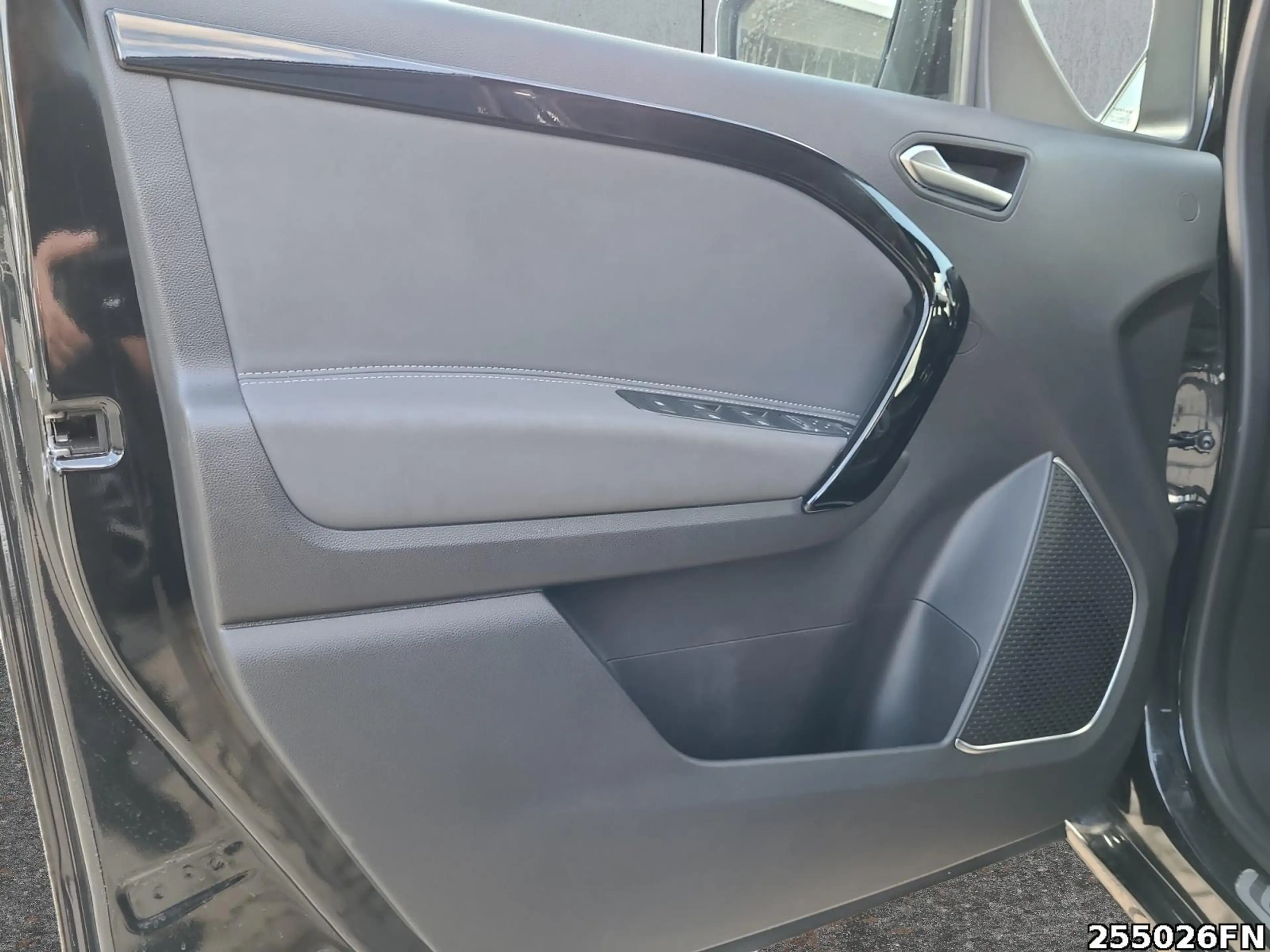 Mercedes-Benz T-Class STYLE 6-G*LED*Park-P*Tempo*Navi*Klima* — photo 13