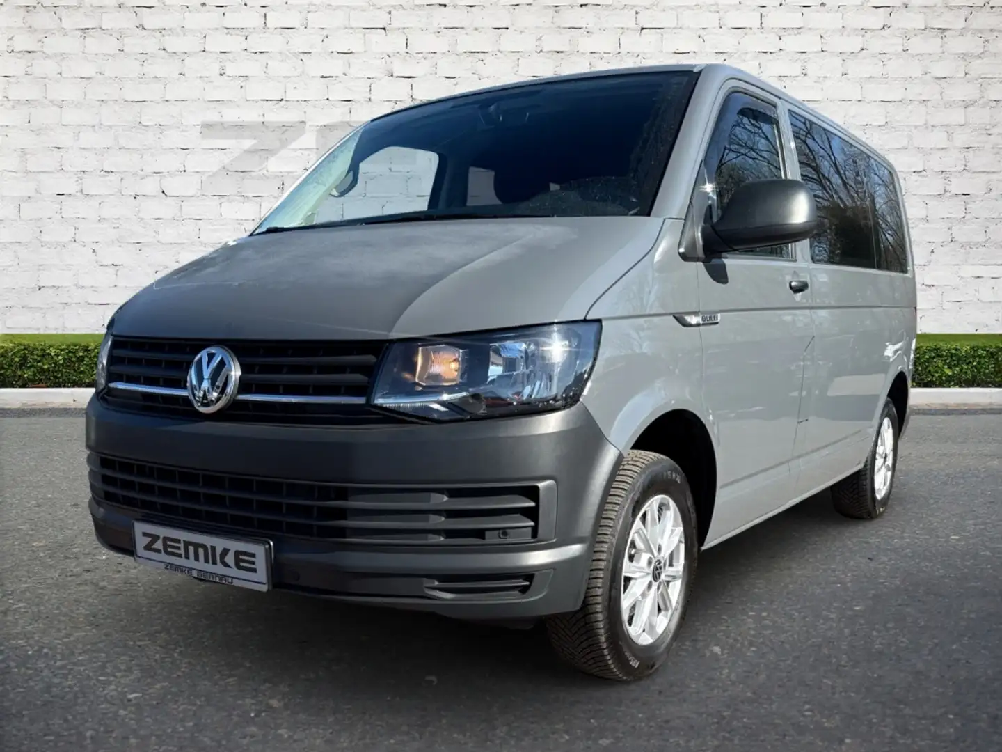 Volkswagen T6.1 Transporter Kombi 2.0 TDI DSG EcoProfi PDCv+h Berganfahrass. R Gris - 2