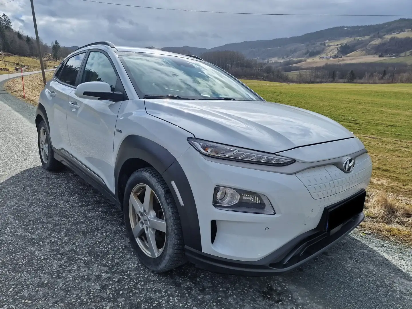 Hyundai KONA Kona EV Premium Weiß - 1