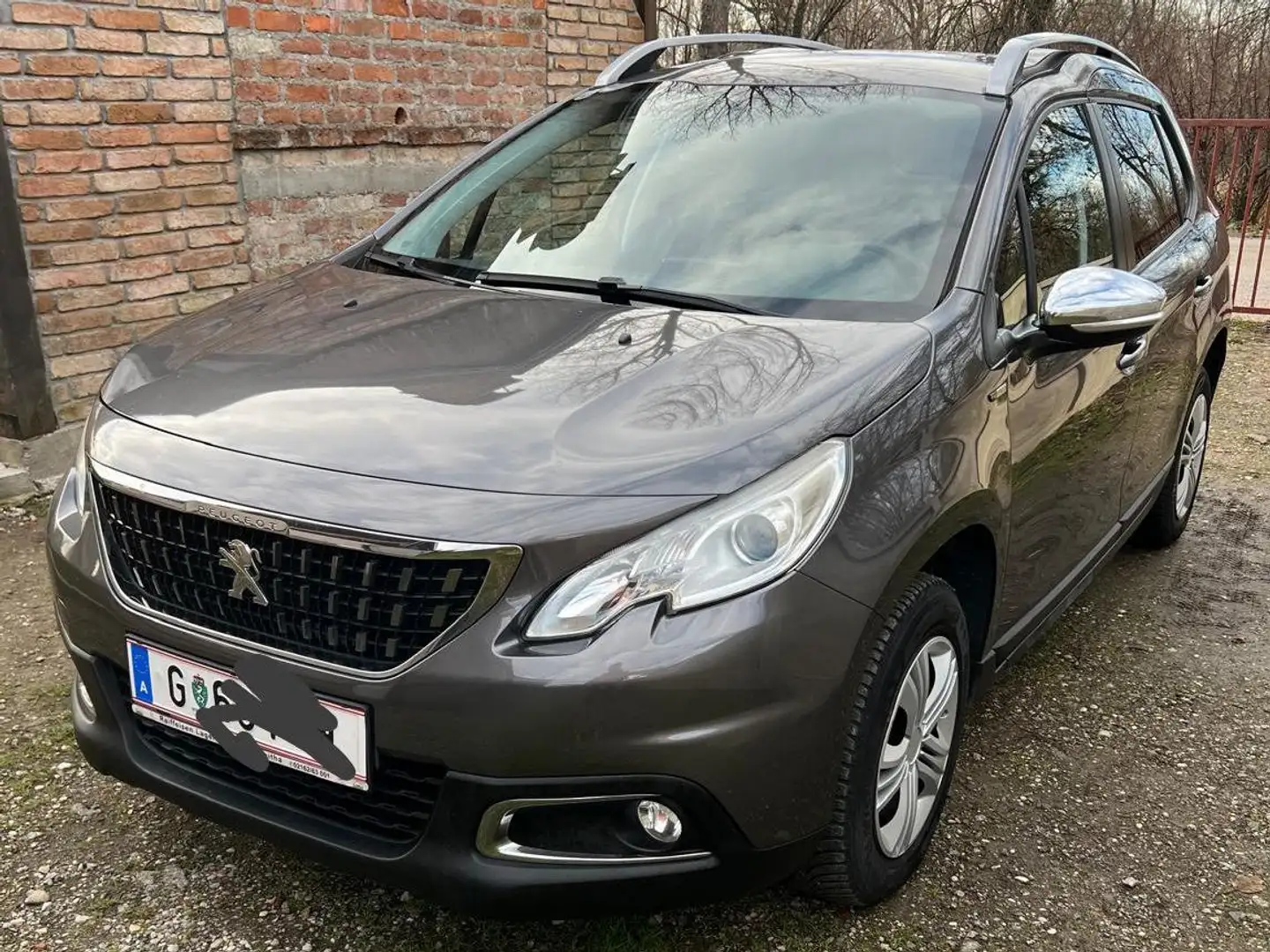 Peugeot 2008 1,6+BHDI+100+S Grau - 2
