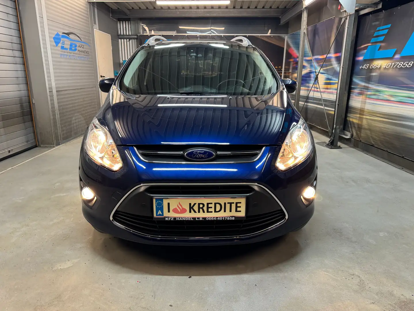Ford Grand C-Max Blau - 2