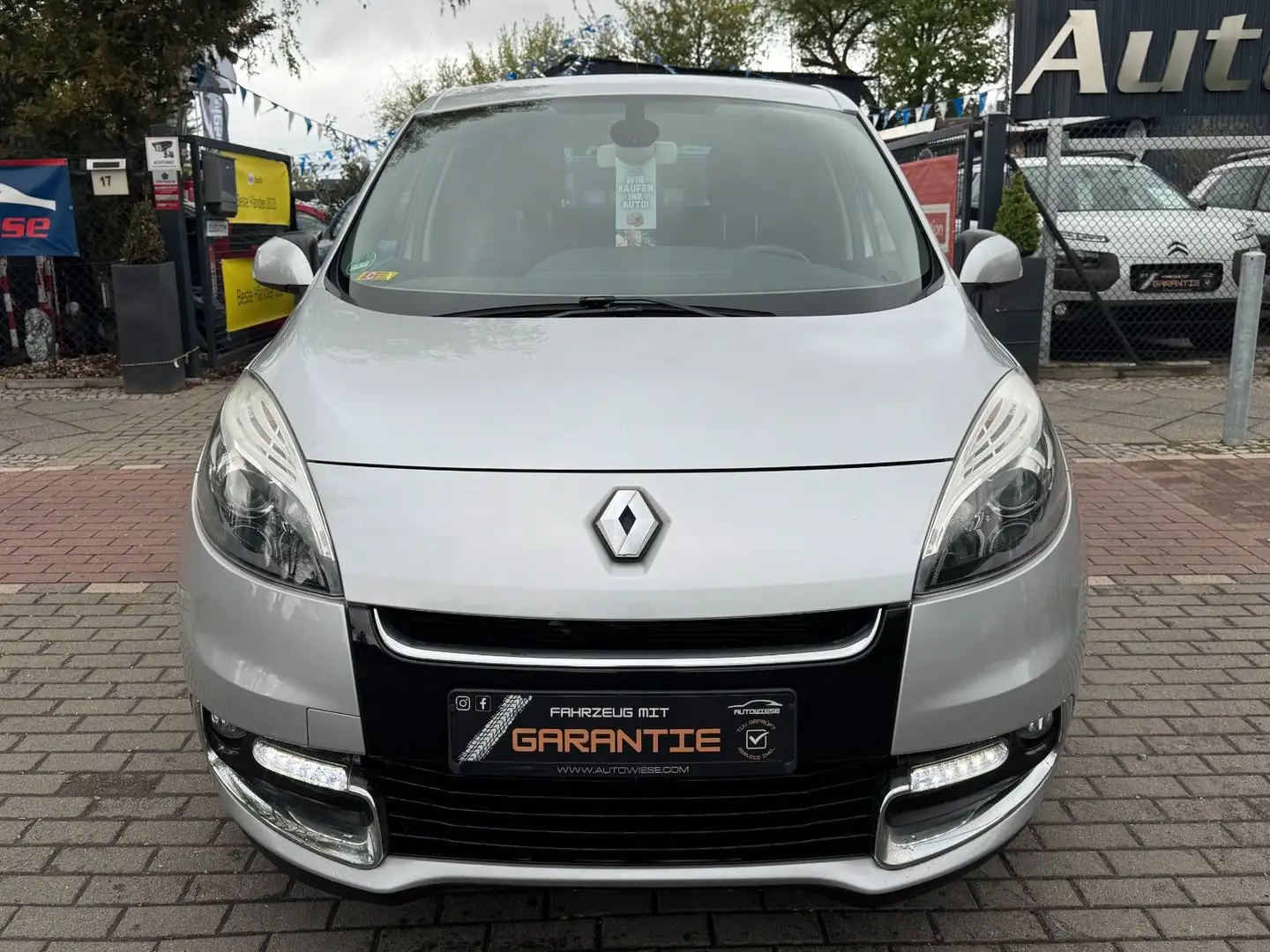 Renault Scenic Dynamique 1.5dCi*Navi*PDC*Tempomat*1.Hd Silber - 2