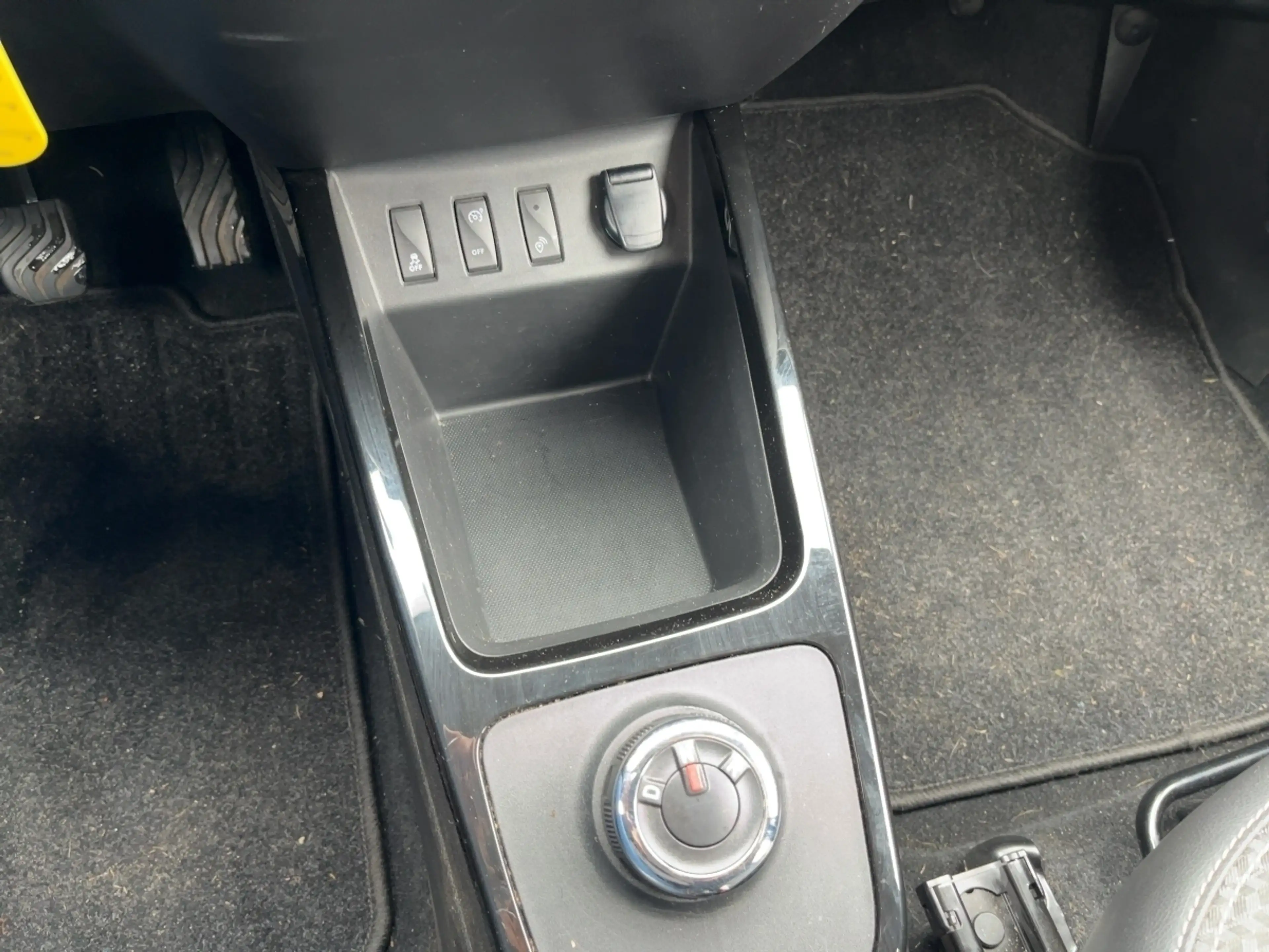 Dacia Spring Essential 45+KLIMA+ZV+el.Fenster+SCHUKO+Radio+++ — photo 14
