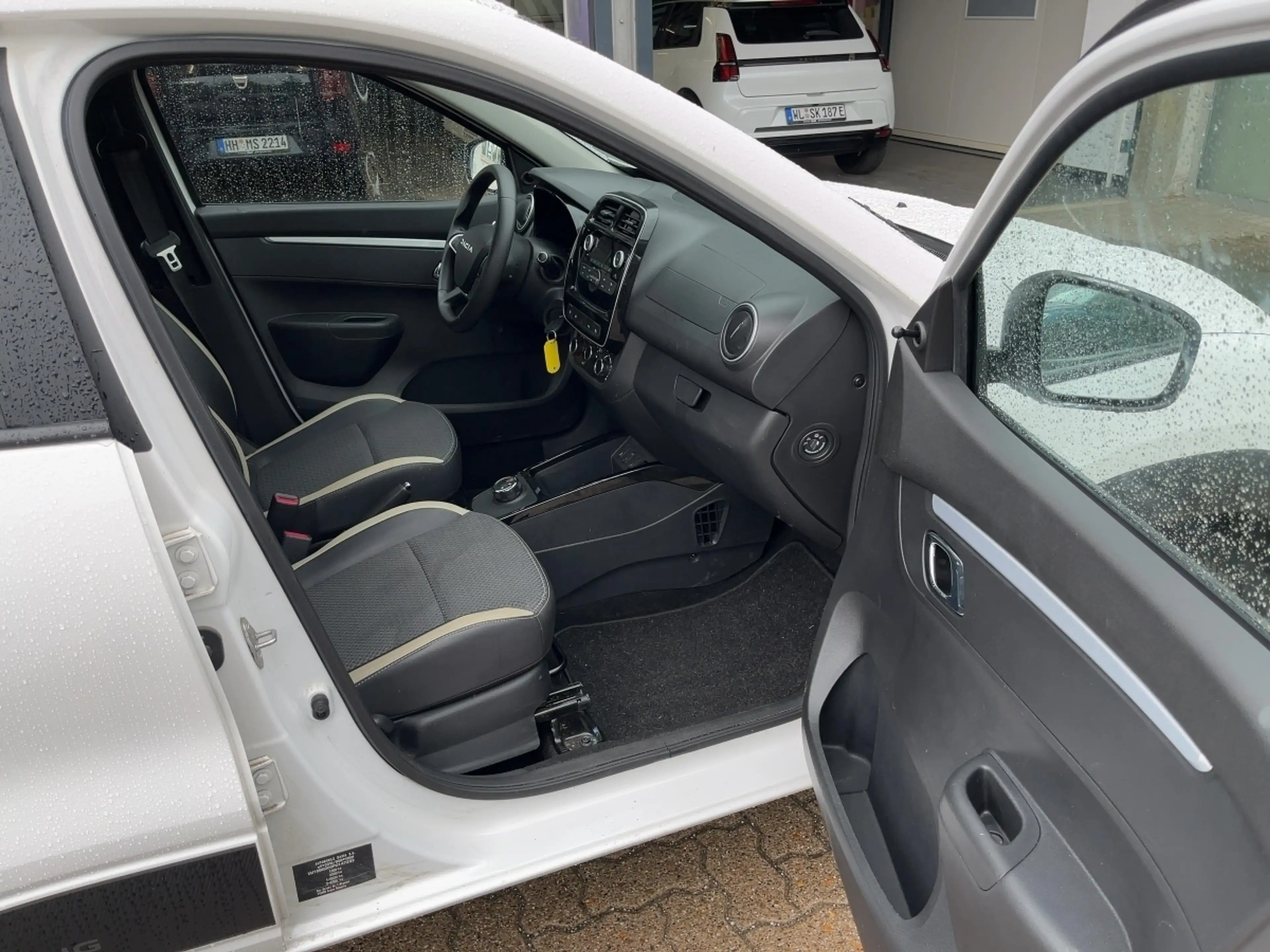 Dacia Spring Essential 45+KLIMA+ZV+el.Fenster+SCHUKO+Radio+++ — photo 11