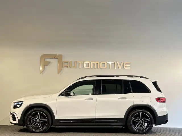 Mercedes-Benz GLB view 7
