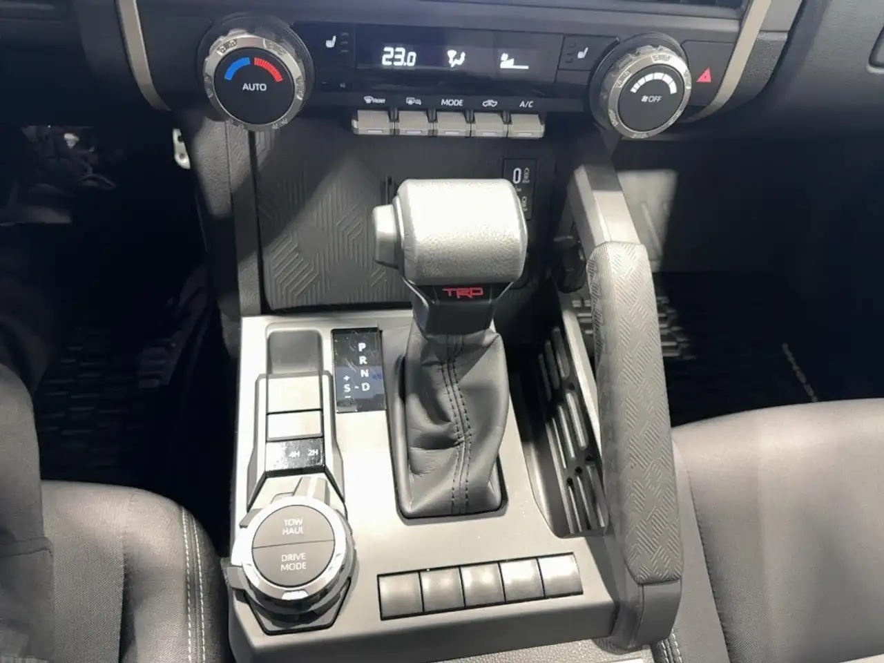 Toyota Tacoma снимка Toyota Tacoma