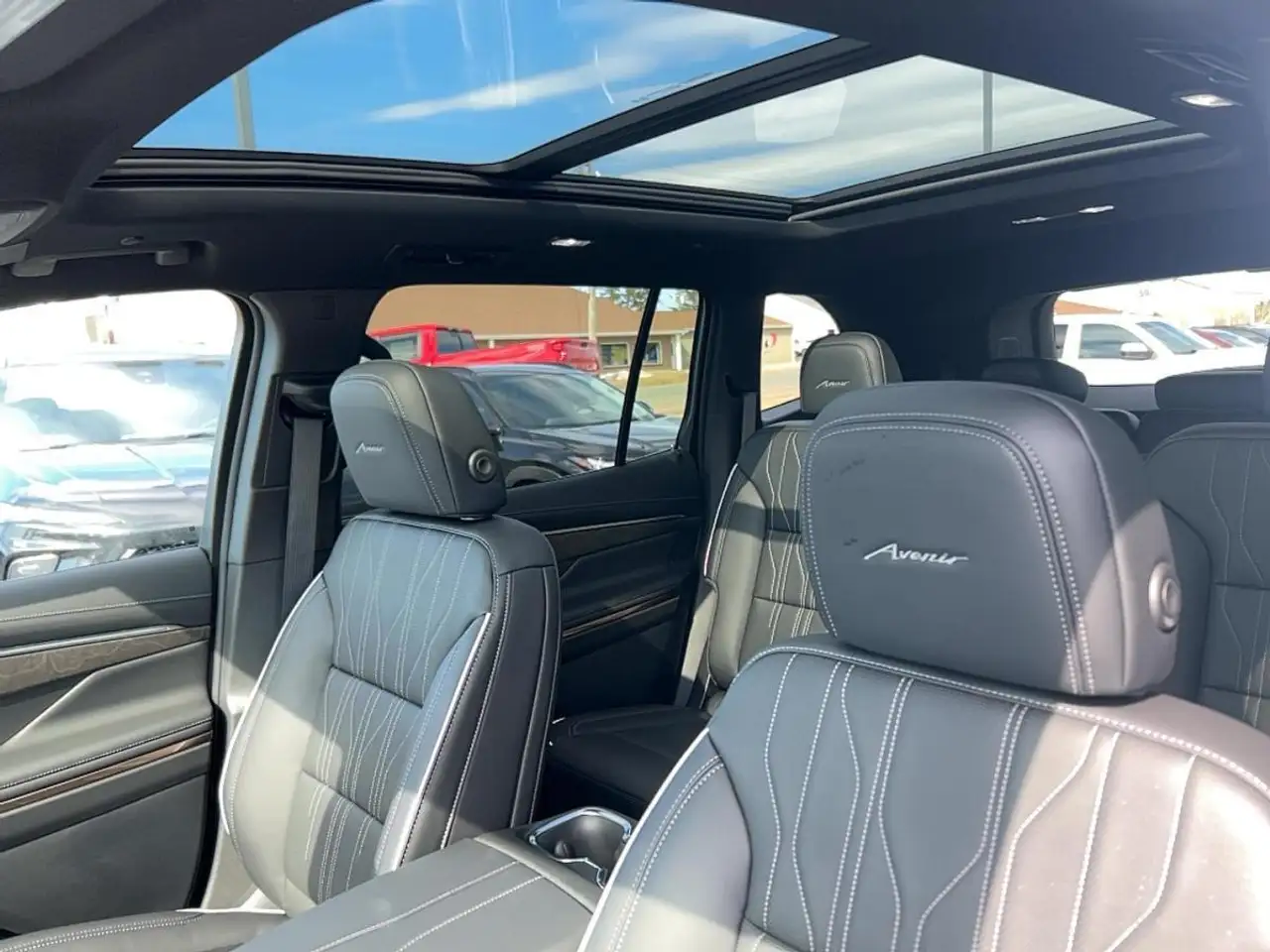 Buick Enclave снимка Buick Enclave