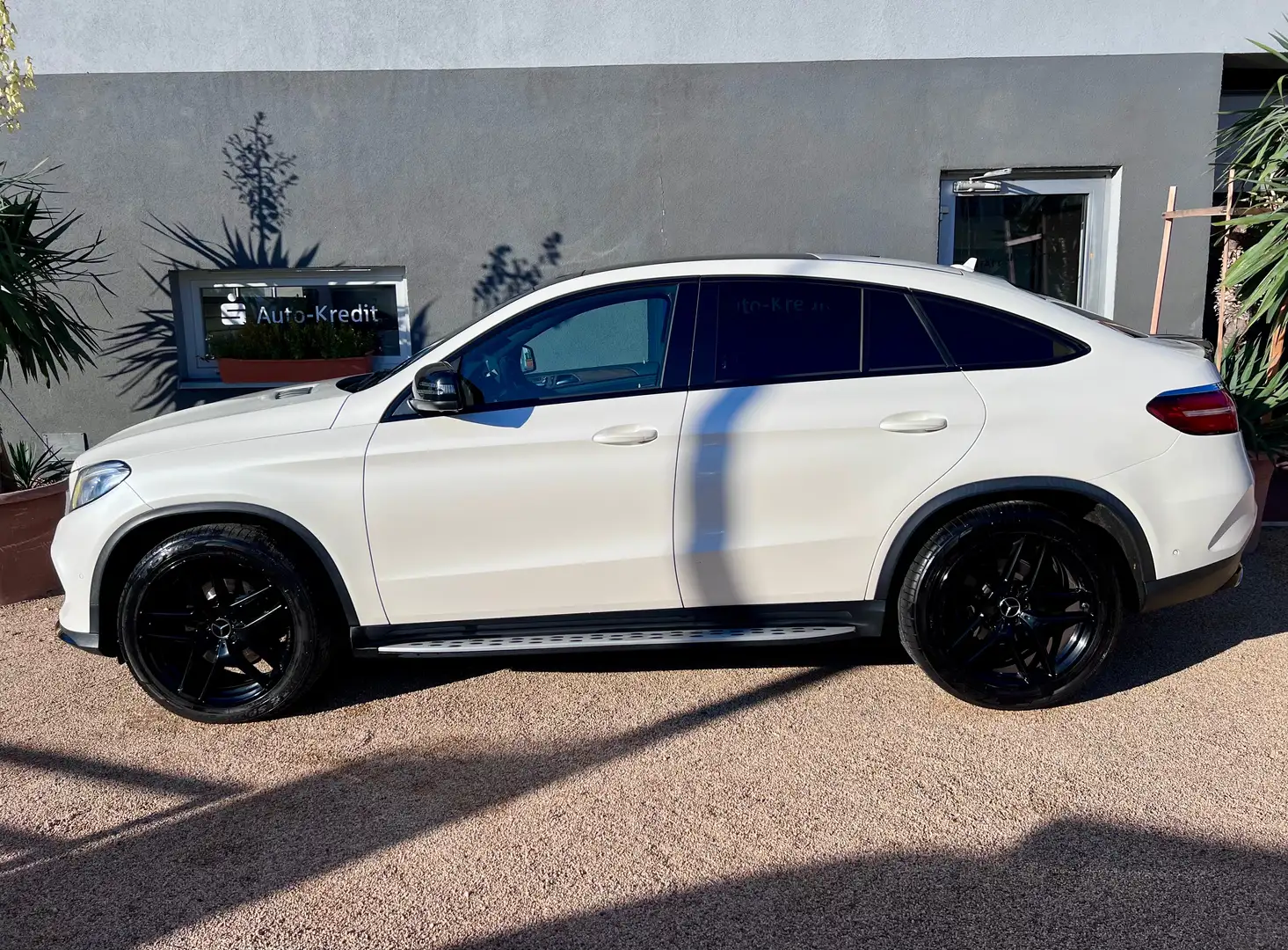 Mercedes-Benz GLE 350 GLE 350 d 4Matic*MASSAGE*PANO*TÜV NEU*GARANTIE* Weiß - 2
