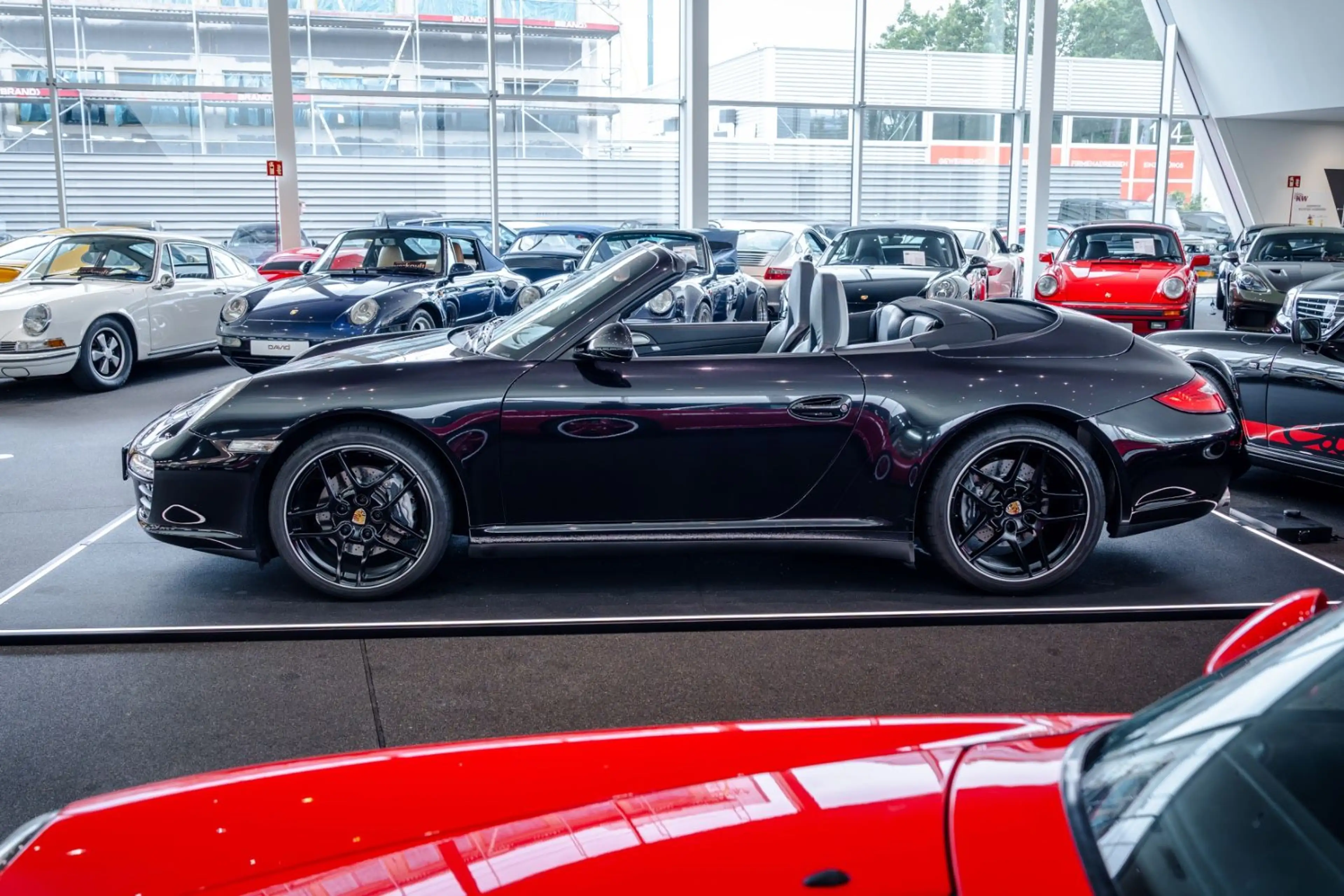 Porsche 997 .2 Carrera 4 Cabrio *deutsch*Scheckh.* — photo 5