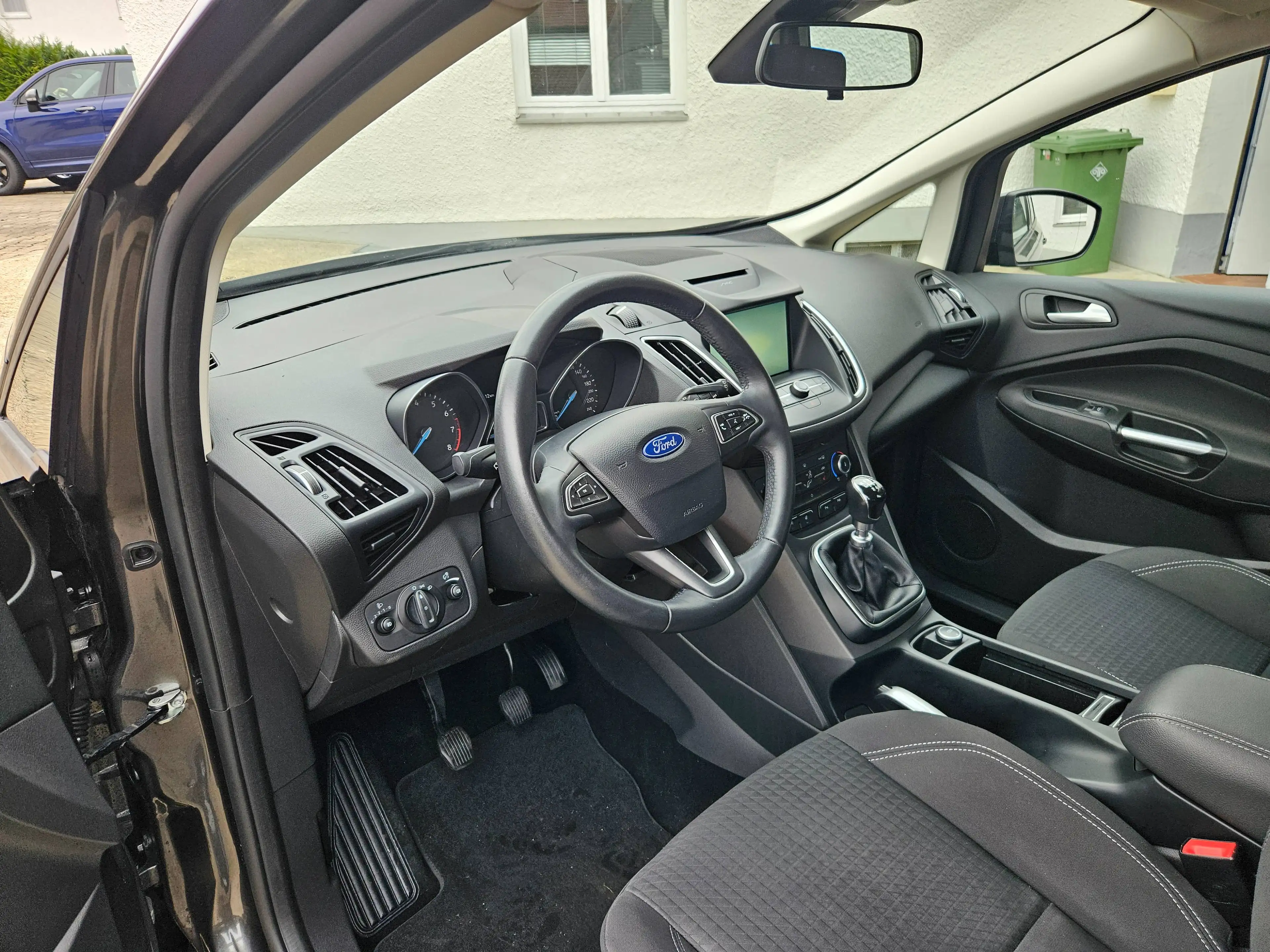 Ford C-Max Trend — photo 10