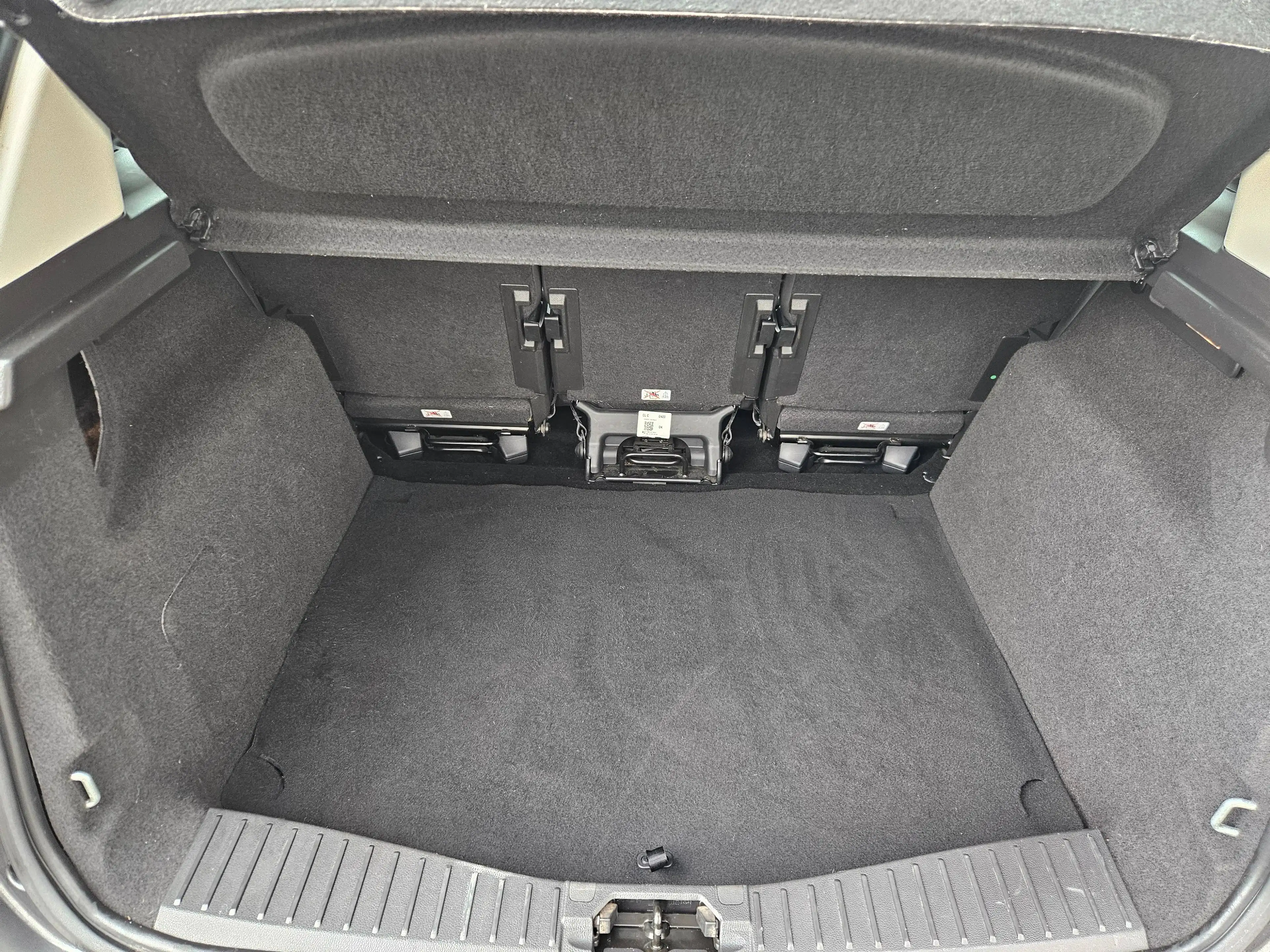Ford C-Max Trend — photo 15