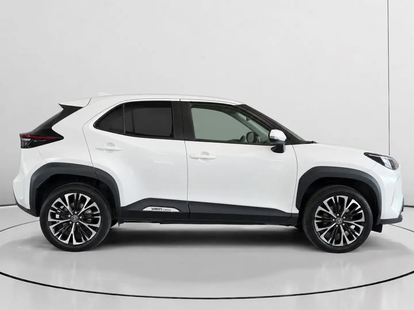 Toyota Yaris Cross 120H Business Plus Blanco - 2
