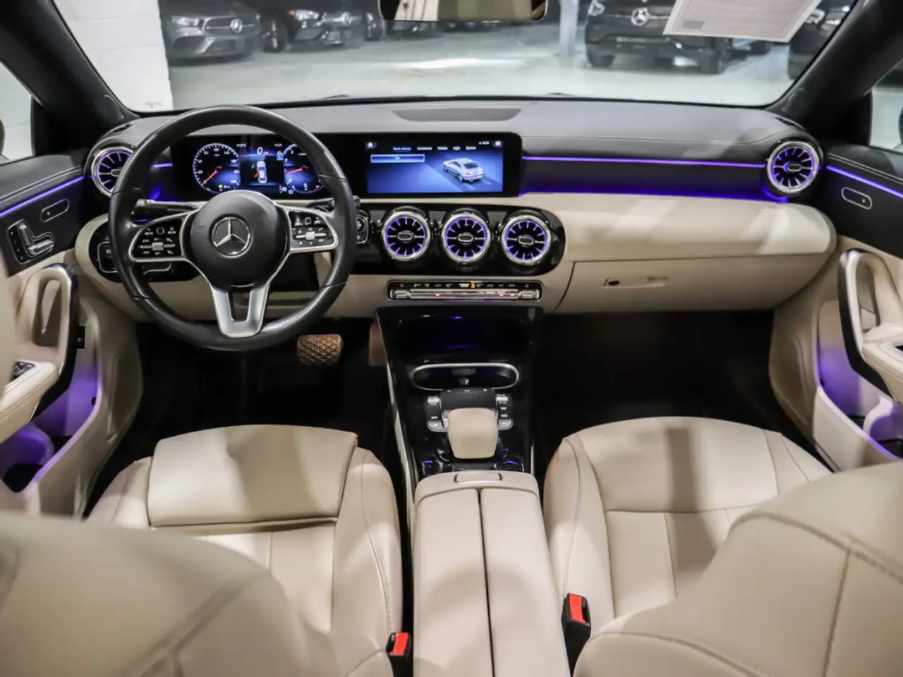 Mercedes-Benz CLA снимка Mercedes-Benz CLA