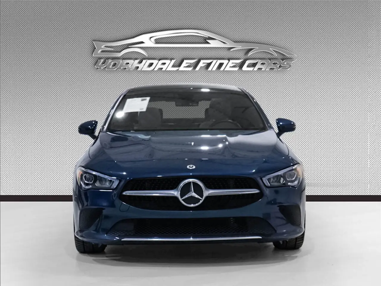 Mercedes-Benz CLA снимка Mercedes-Benz CLA