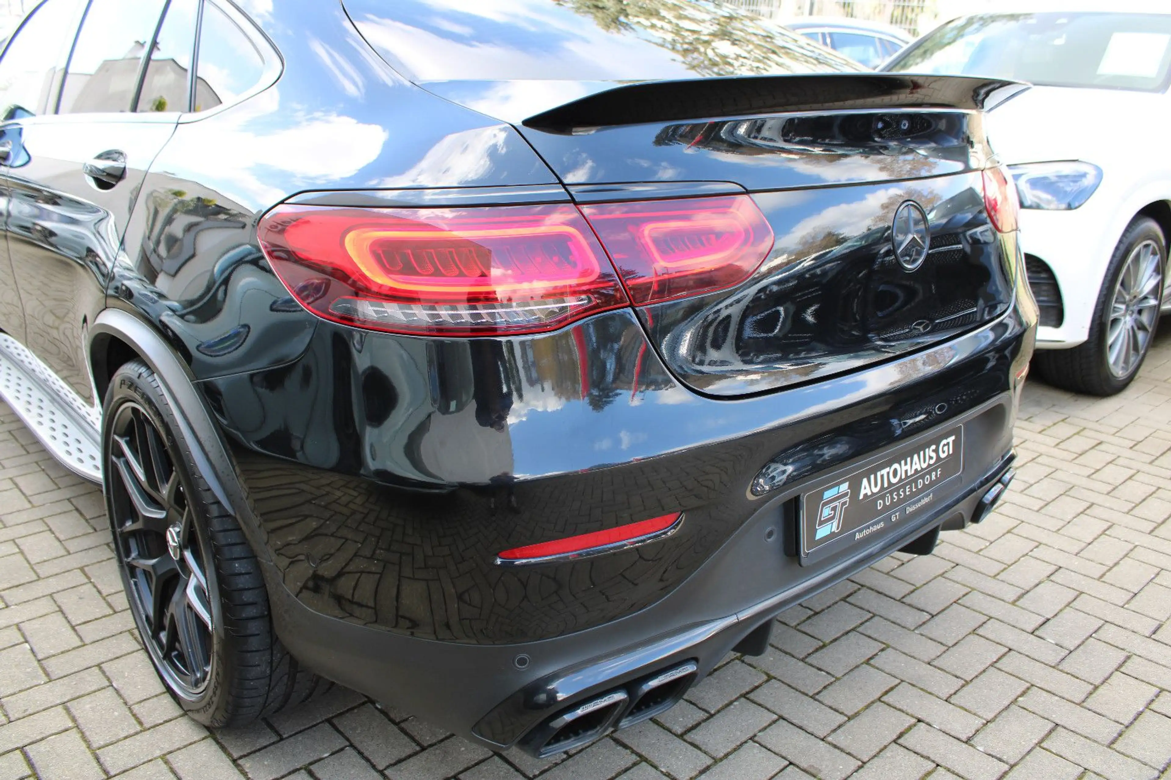Mercedes-Benz GLC 63 AMG 4Matic+/Distro/Glasd/Leder/360°Ka/AHK — photo 13