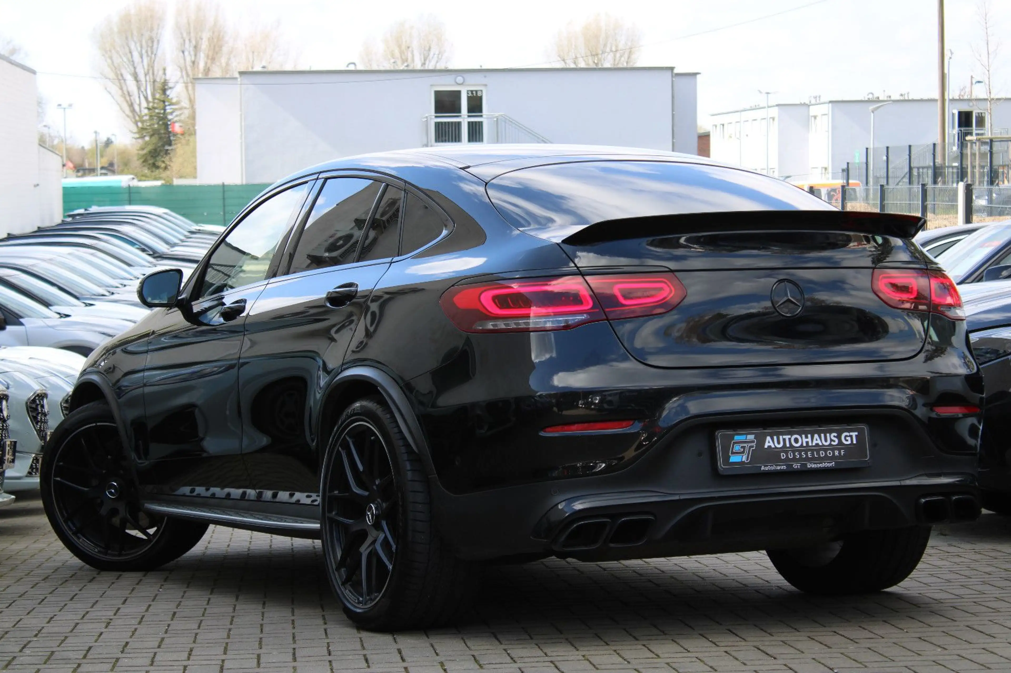 Mercedes-Benz GLC 63 AMG 4Matic+/Distro/Glasd/Leder/360°Ka/AHK — photo 2