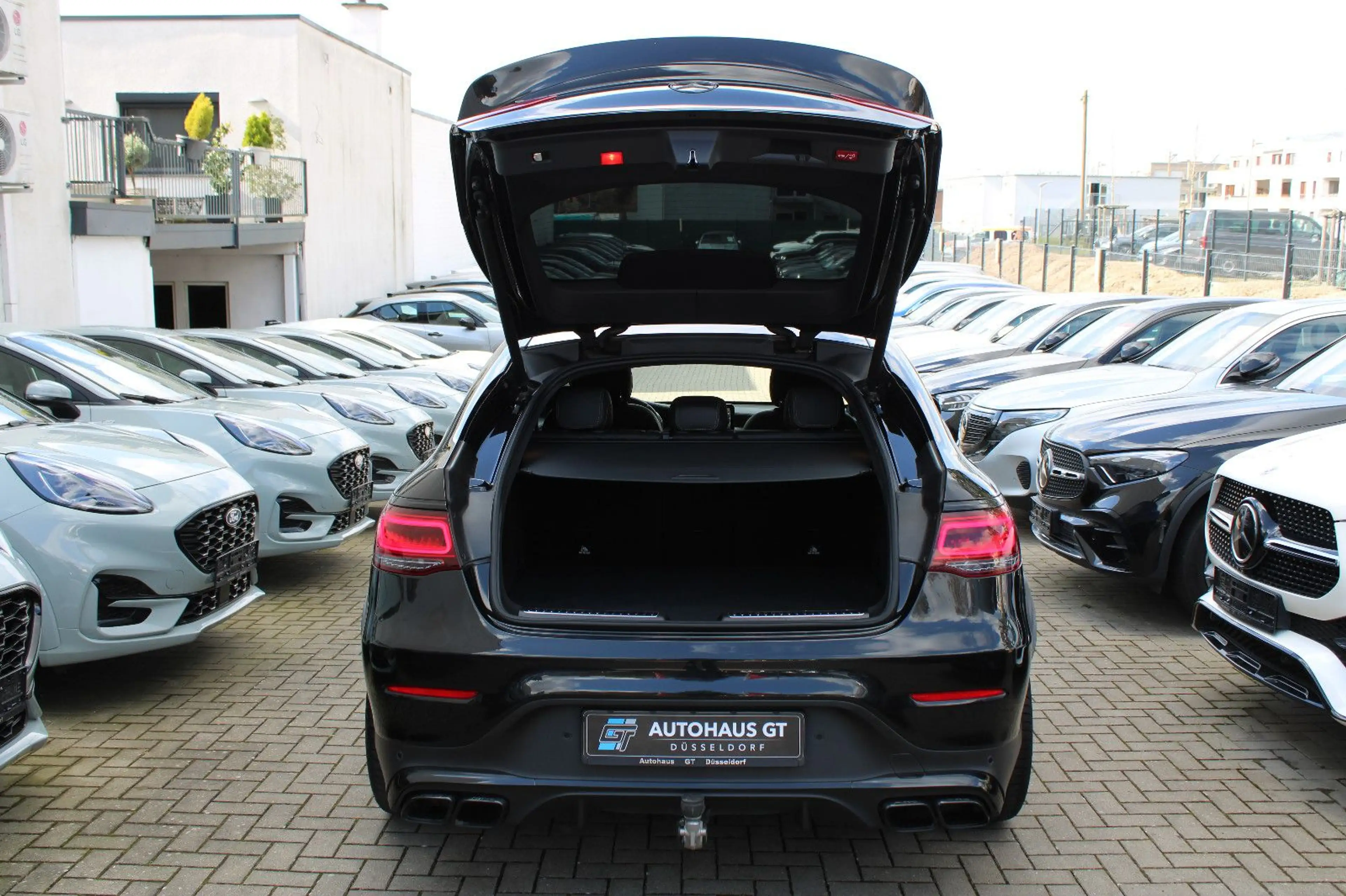 Mercedes-Benz GLC 63 AMG 4Matic+/Distro/Glasd/Leder/360°Ka/AHK — photo 14