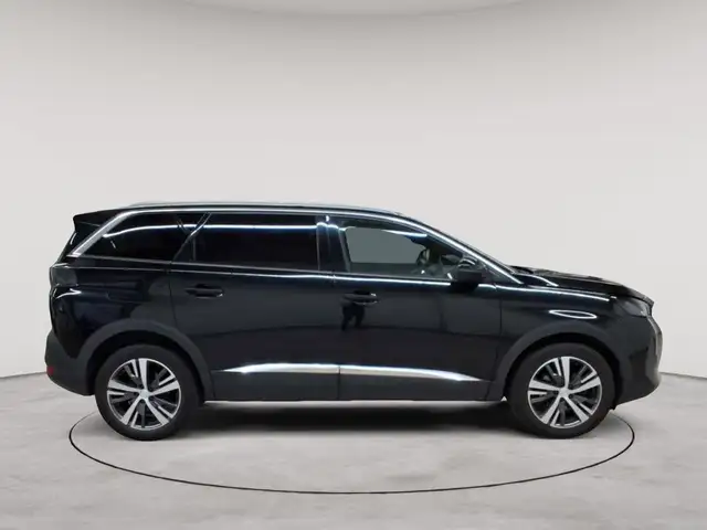Peugeot 5008 view 3