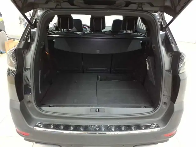 Peugeot 5008 view 15