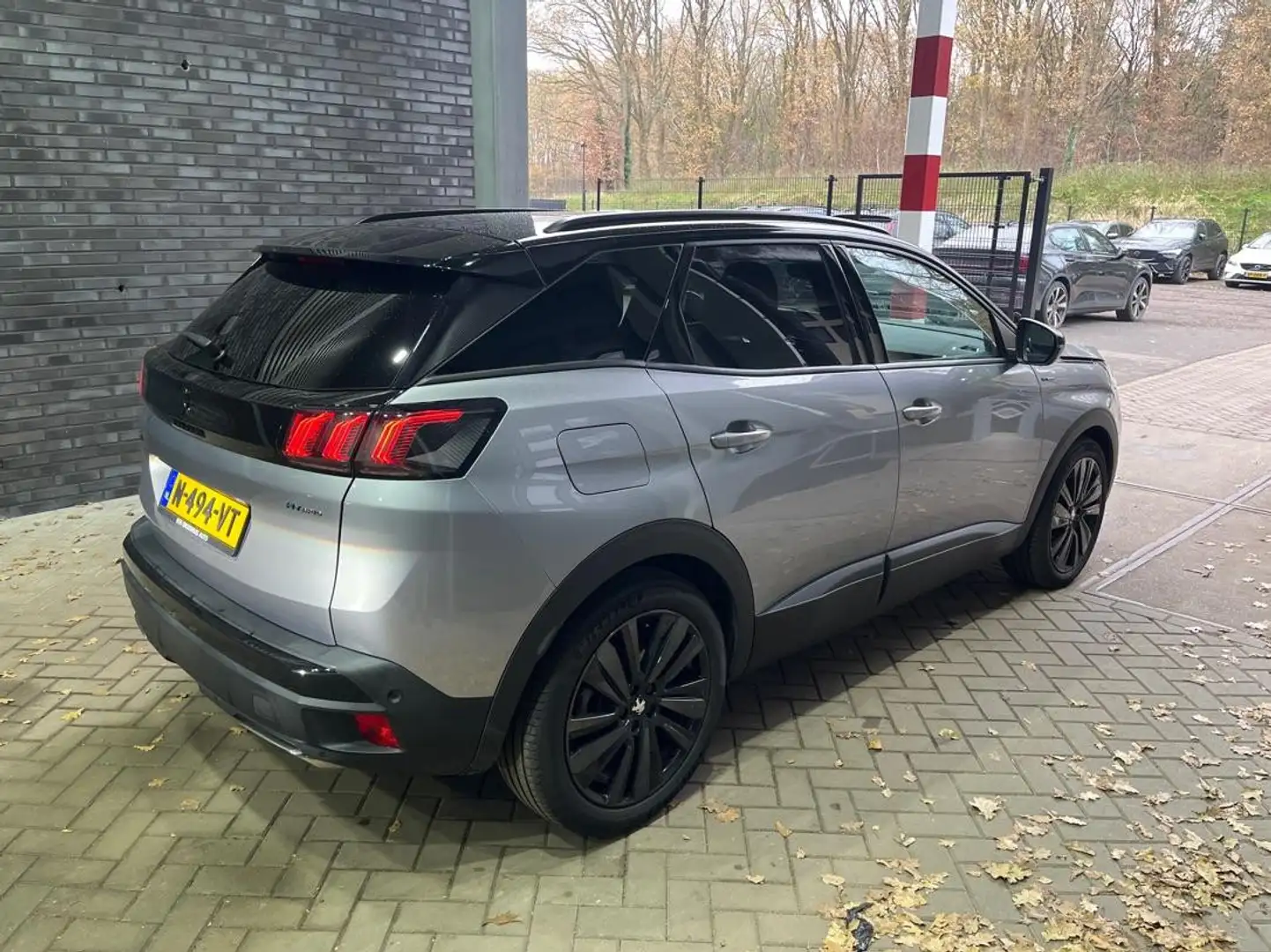 Peugeot 3008 1.6 HYbrid 225 GT Pack Business | Panoramadak | 36 Grijs - 2