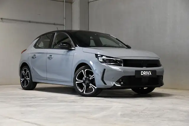 Opel Corsa SPORT - CARPLAY - PANO - CAMERA - VERW. STUUR