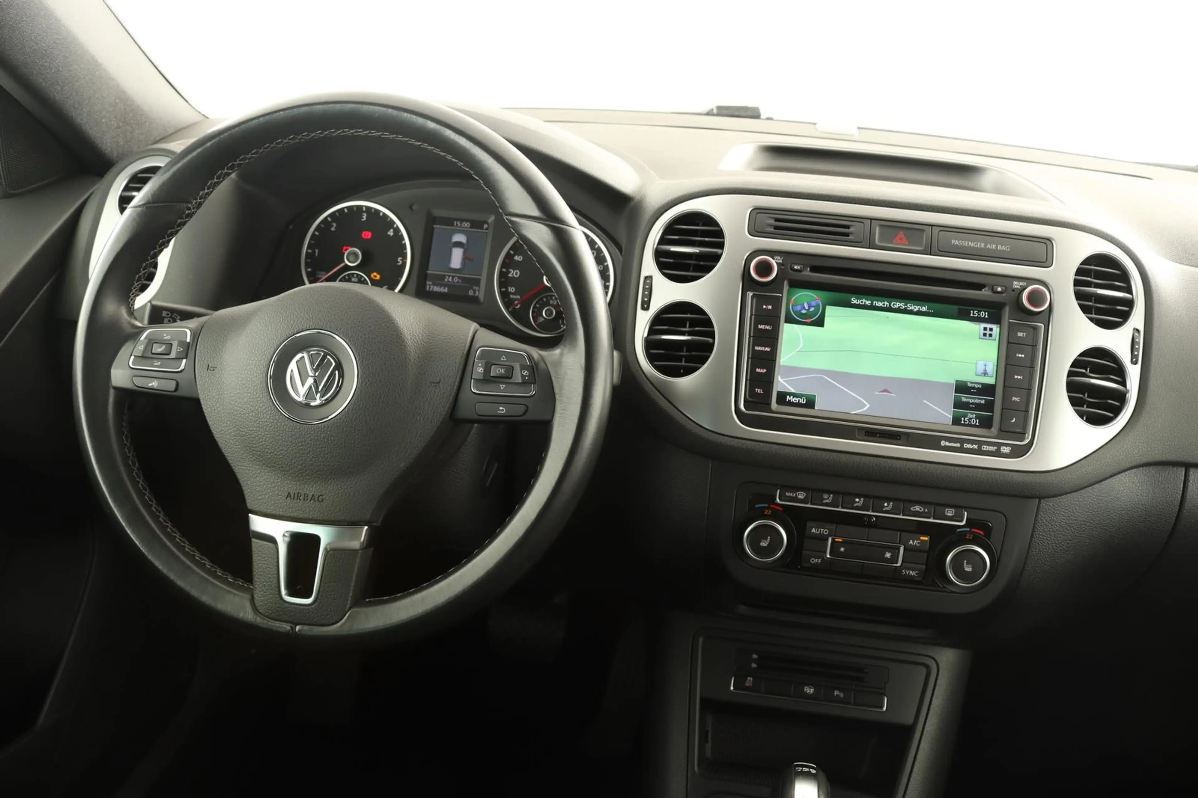 Volkswagen Tiguan 2.0 TDI Life 4Motion DSG AHK BI-XENON KLIMA CLARIO — photo 14