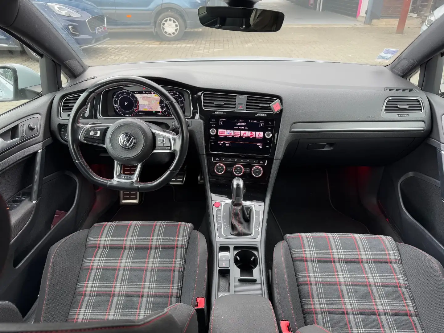 Volkswagen Golf GTI Performance Blanc - 2