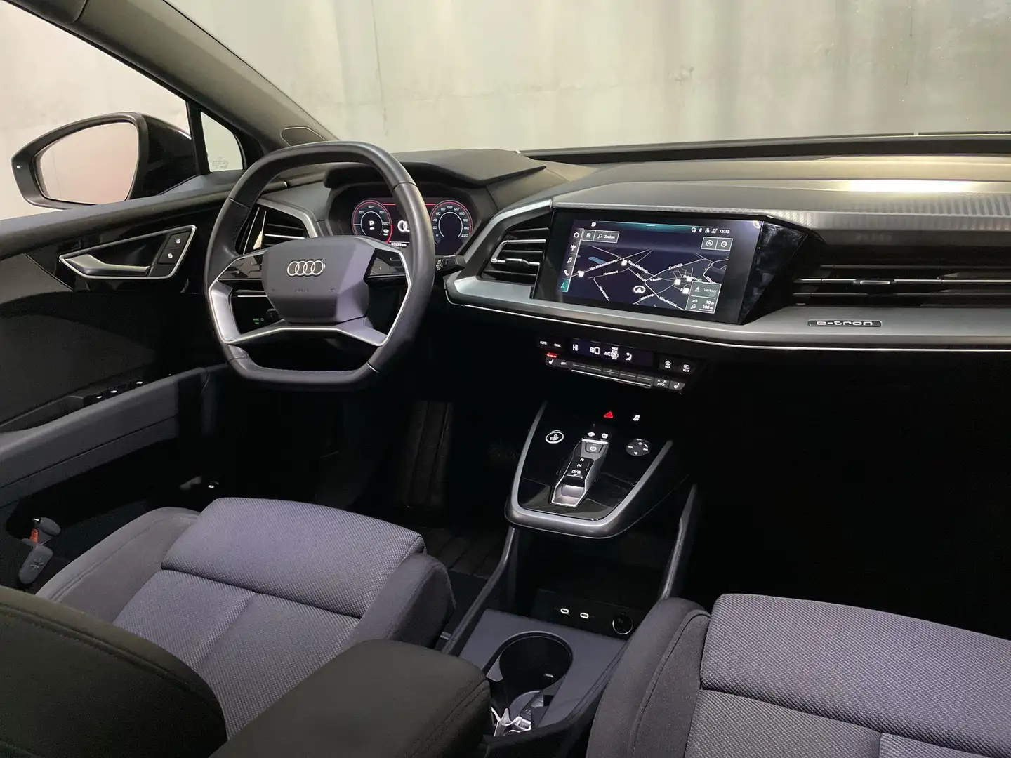 Audi Q4 e-tron 40 Advanced edition 77 kWh Camera Navigatie Stoelv Noir - 2